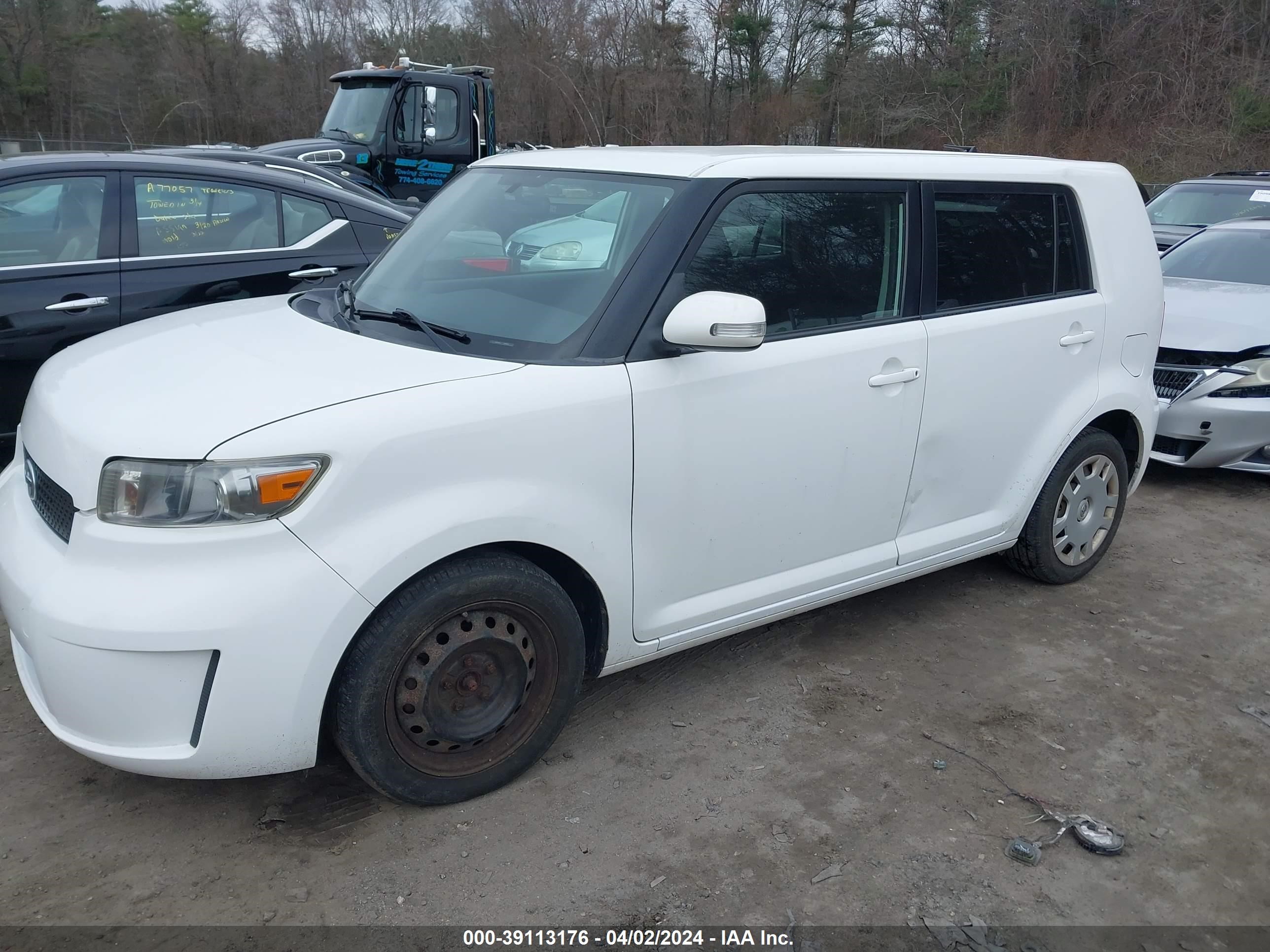 Photo 1 VIN: JTLKE50E581041284 - SCION XB 