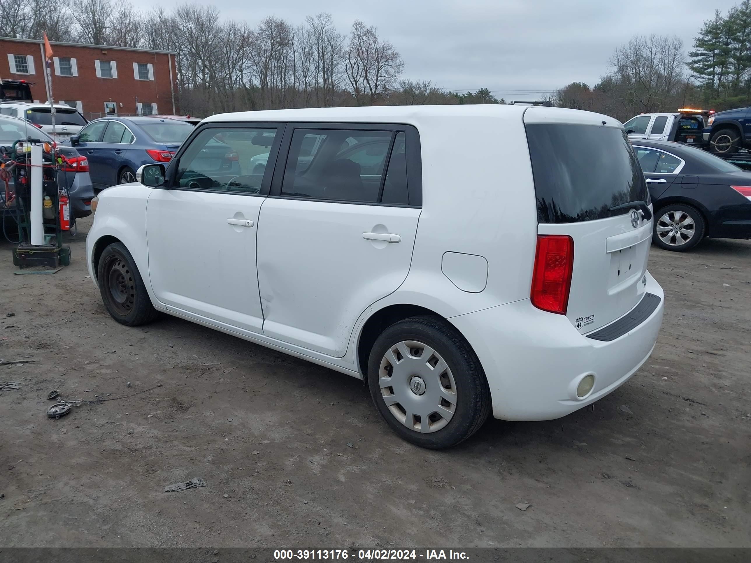 Photo 2 VIN: JTLKE50E581041284 - SCION XB 