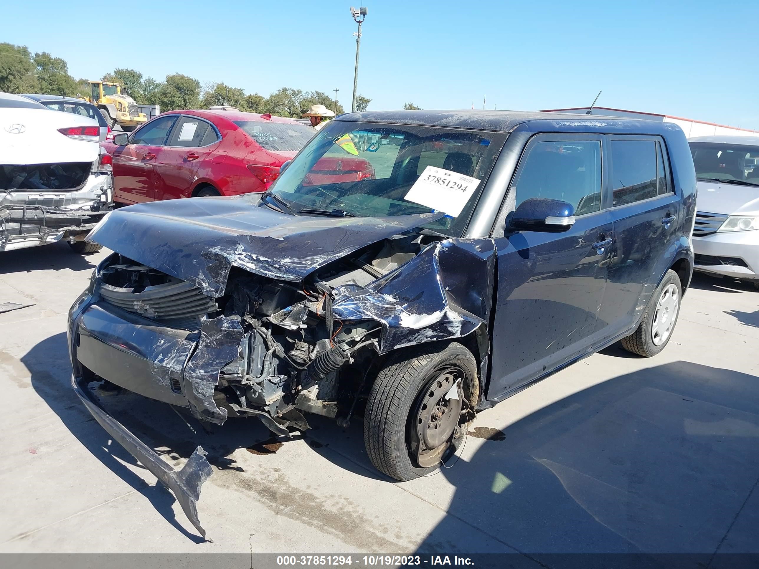 Photo 1 VIN: JTLKE50E681018502 - SCION XB 