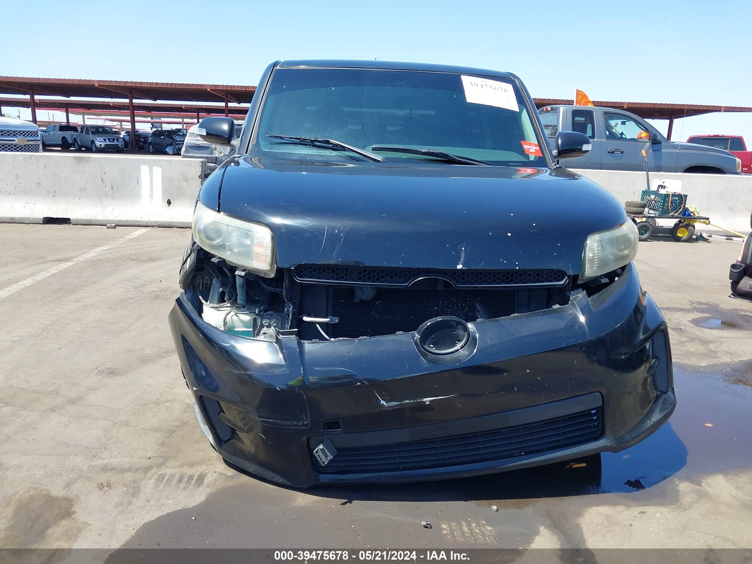 Photo 12 VIN: JTLKE50E681038376 - SCION XB 