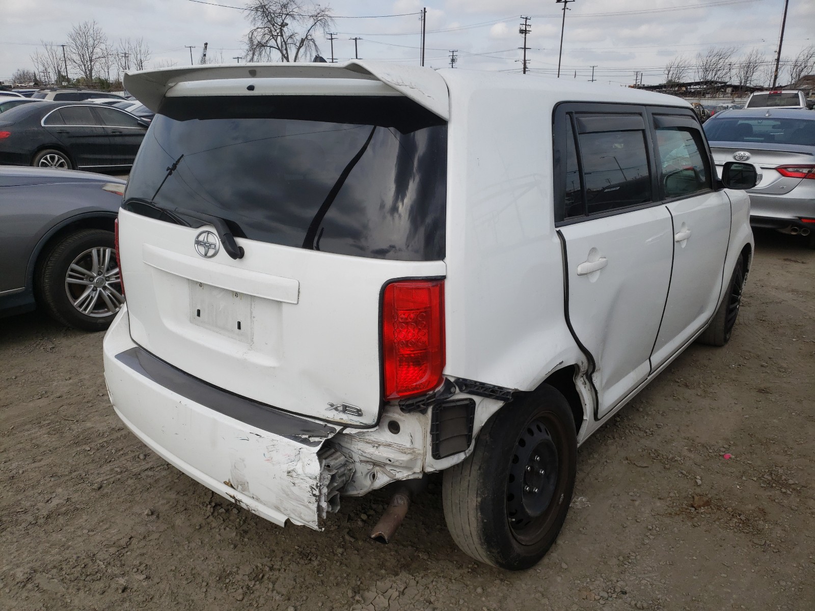 Photo 3 VIN: JTLKE50E691060945 - SCION XB 