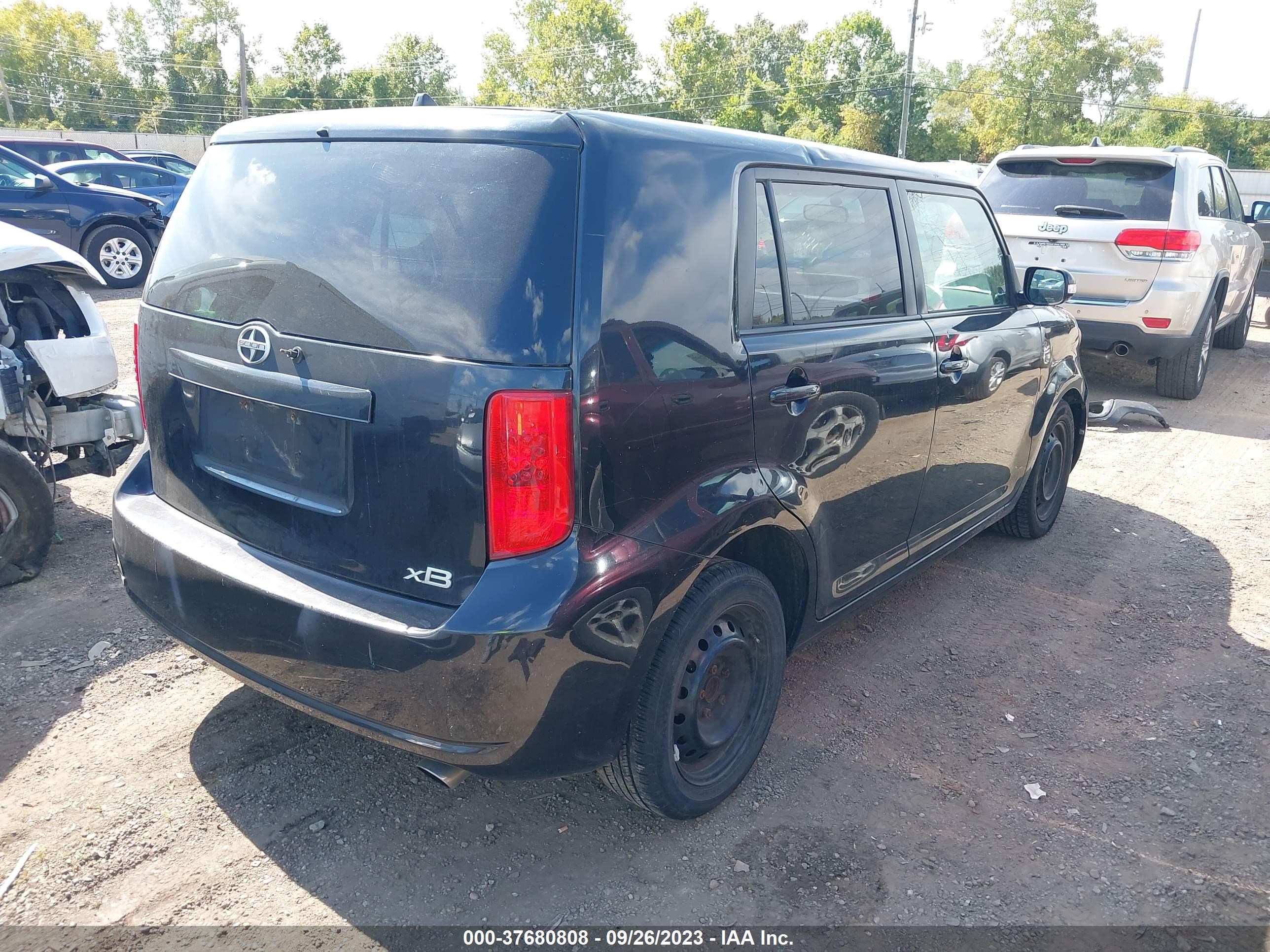 Photo 3 VIN: JTLKE50E691069564 - SCION XB 