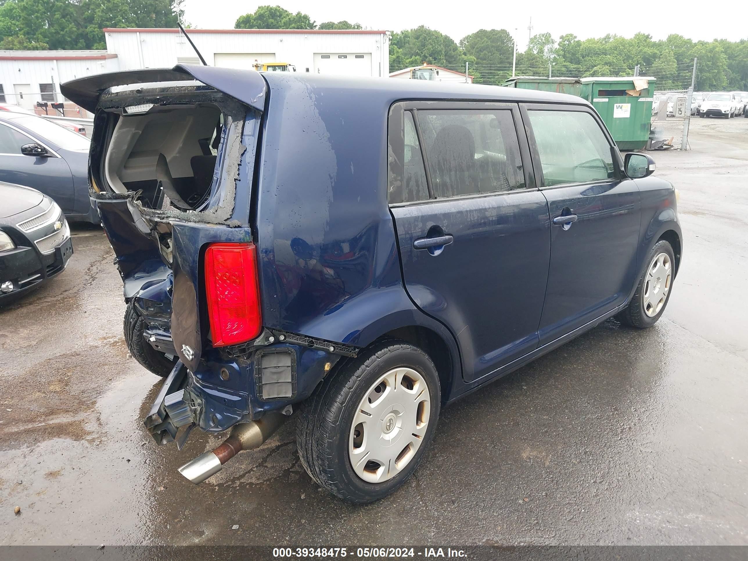 Photo 3 VIN: JTLKE50E881002933 - SCION XB 