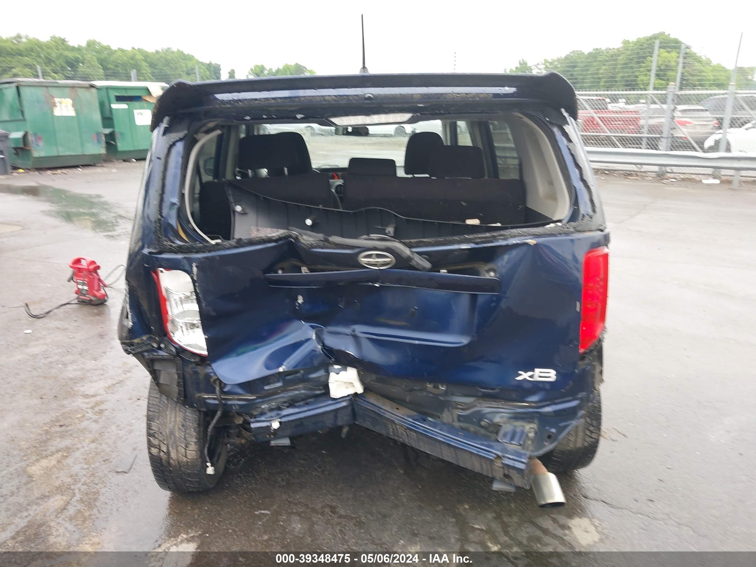 Photo 5 VIN: JTLKE50E881002933 - SCION XB 