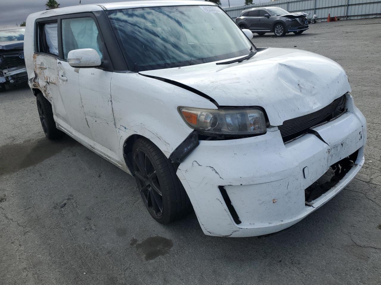 Photo 3 VIN: JTLKE50E881025970 - SCION XB 