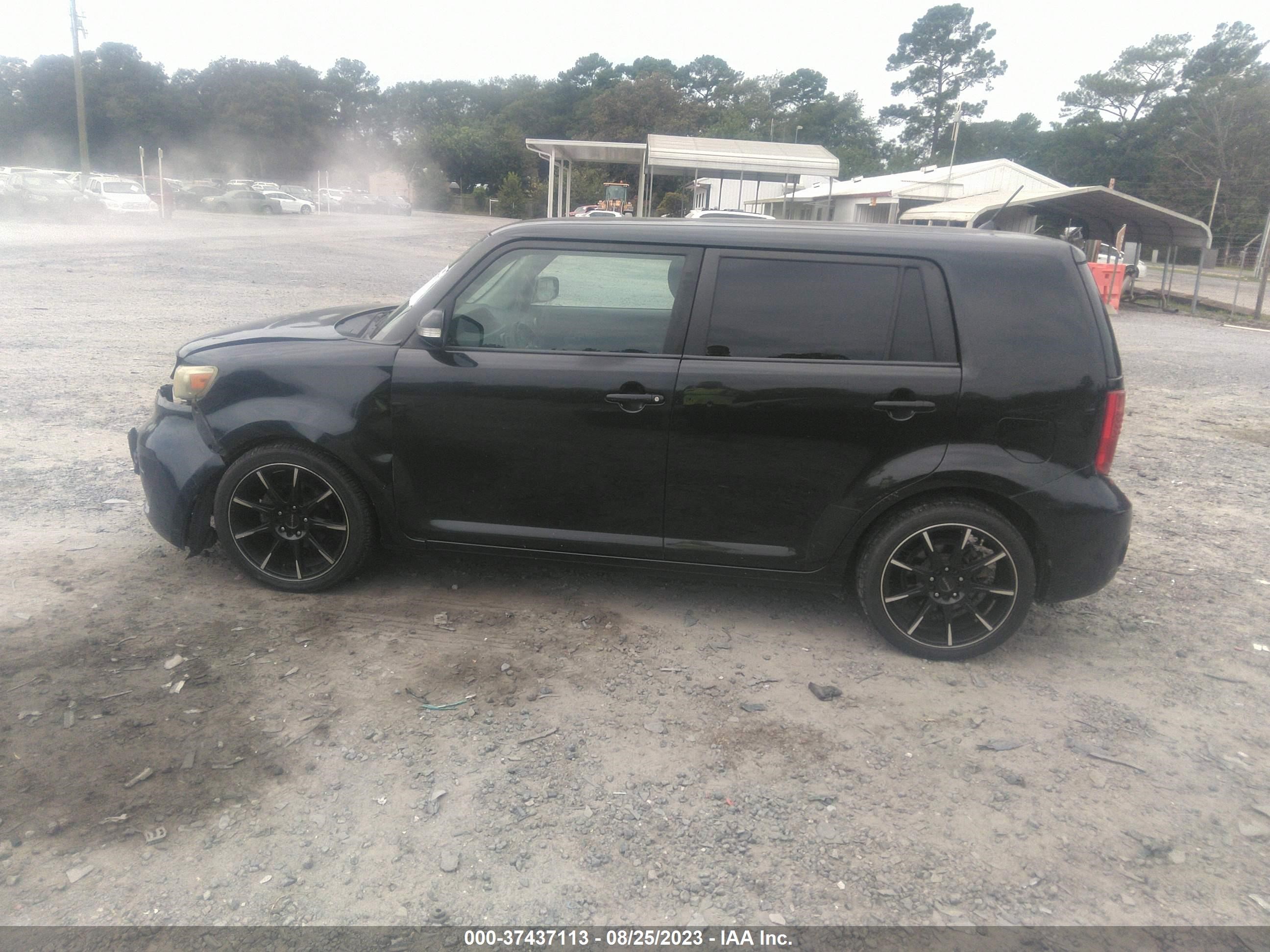 Photo 13 VIN: JTLKE50E881026097 - SCION XB 