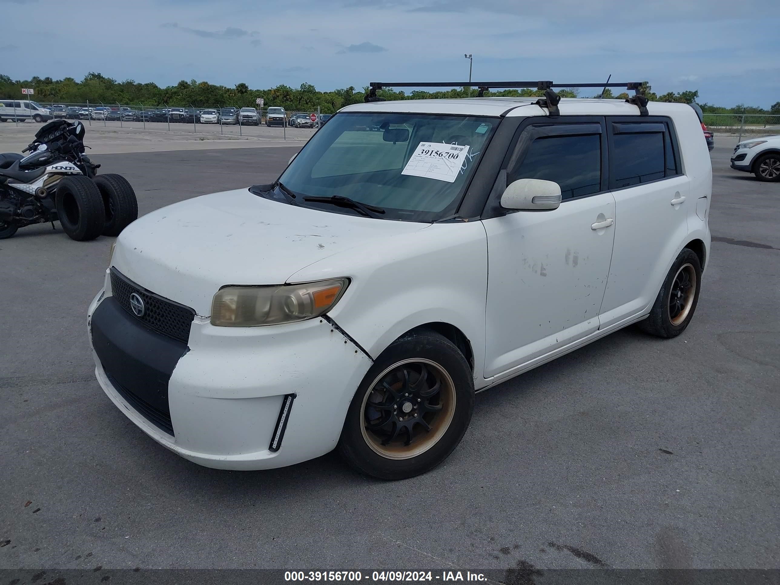 Photo 1 VIN: JTLKE50E881032613 - SCION XB 