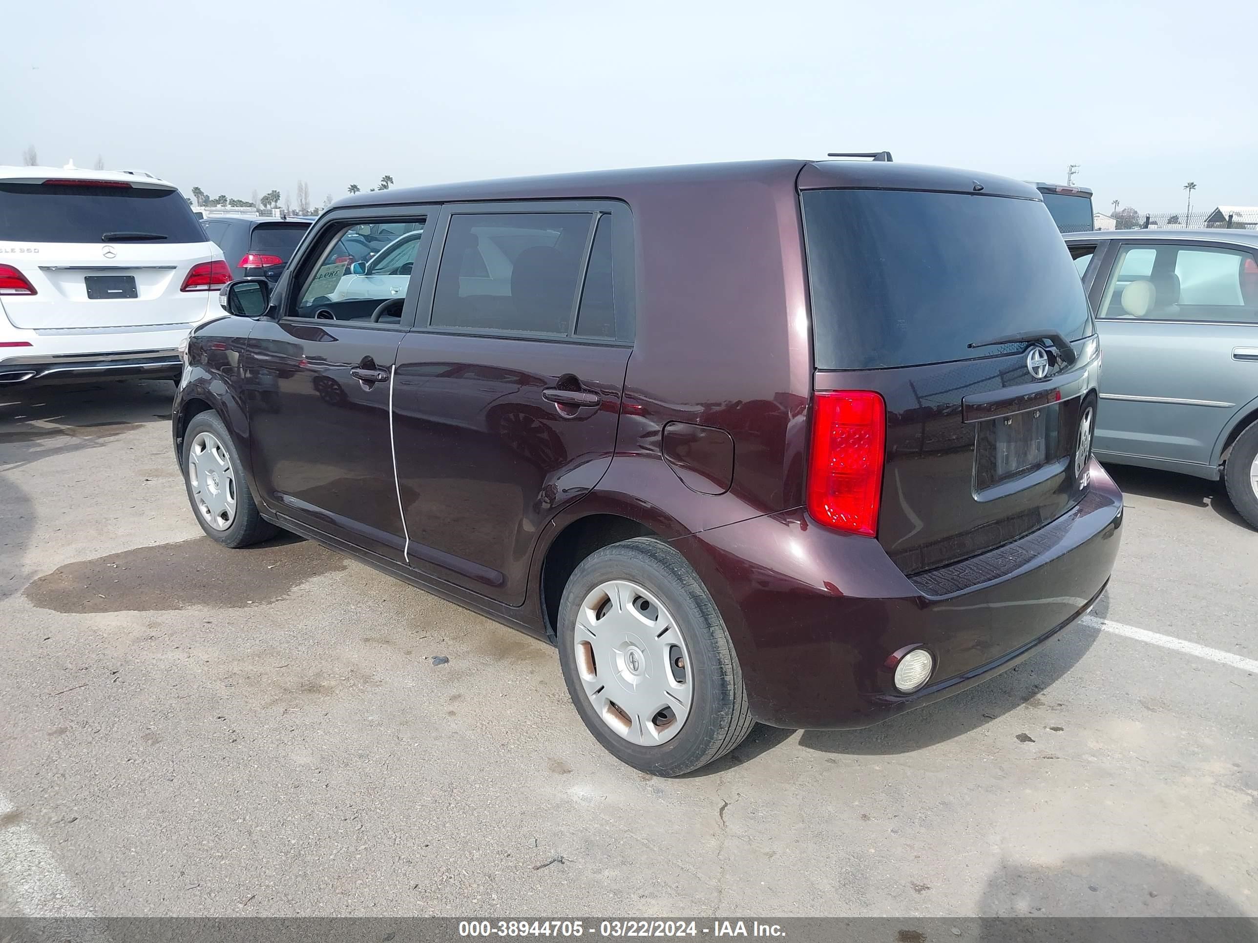 Photo 2 VIN: JTLKE50E881048813 - SCION XB 