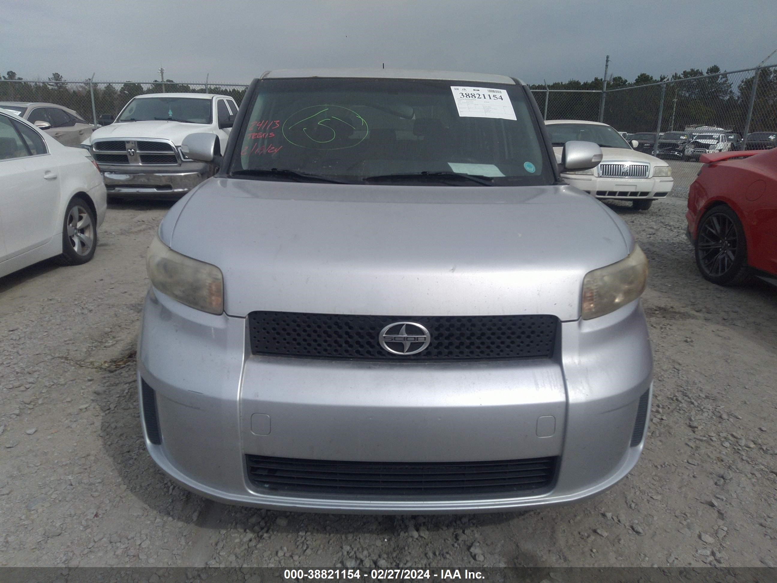 Photo 12 VIN: JTLKE50E891074345 - SCION XB 