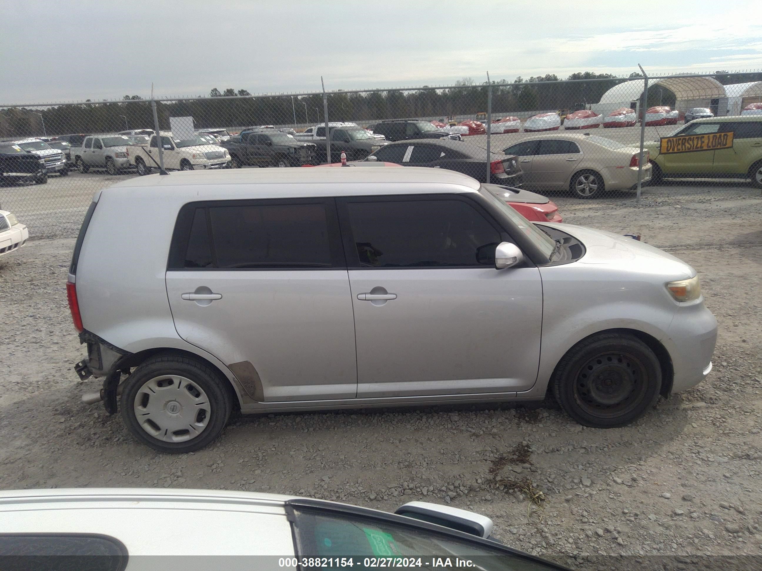 Photo 13 VIN: JTLKE50E891074345 - SCION XB 