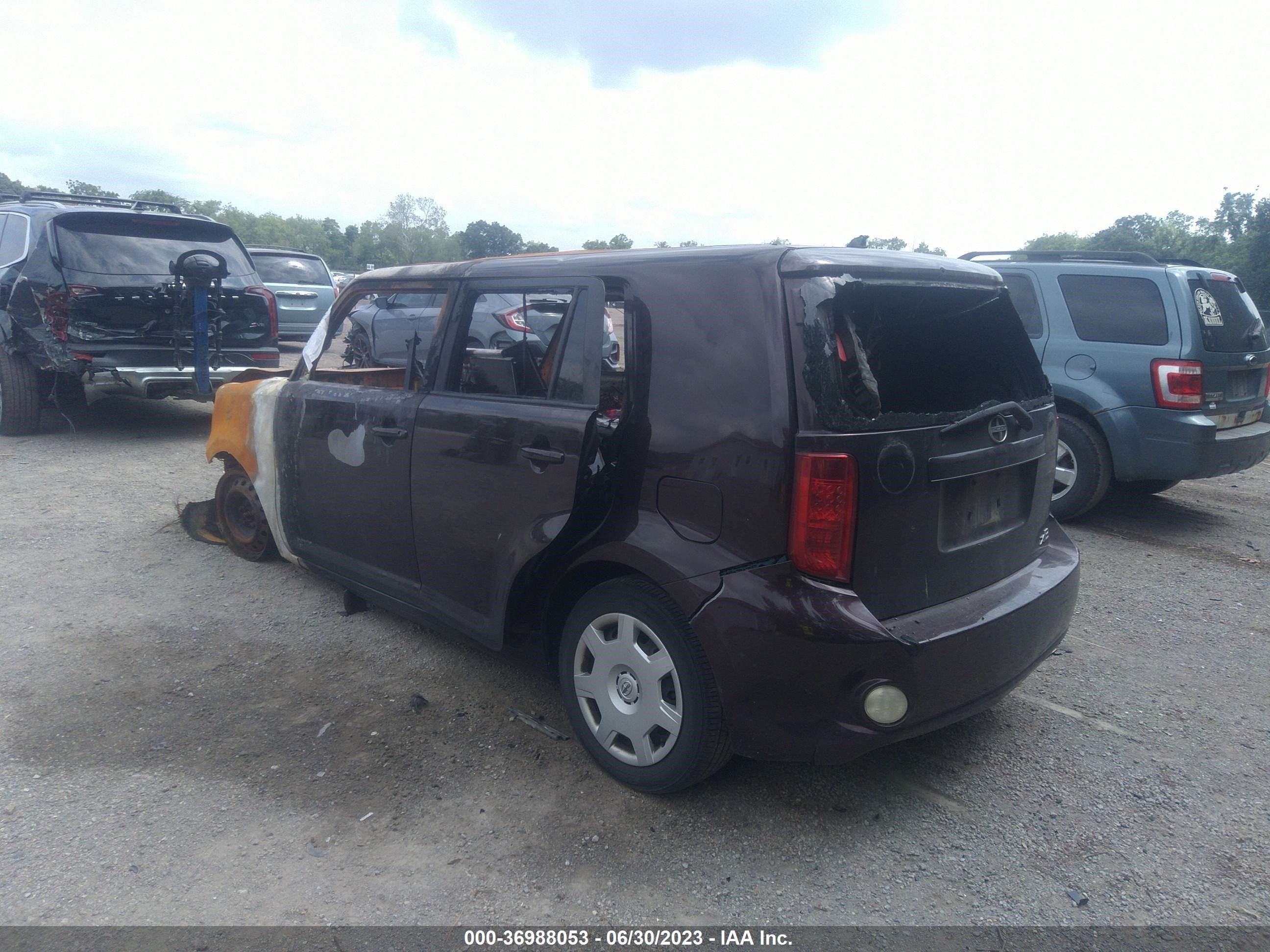 Photo 2 VIN: JTLKE50E891094272 - SCION XB 