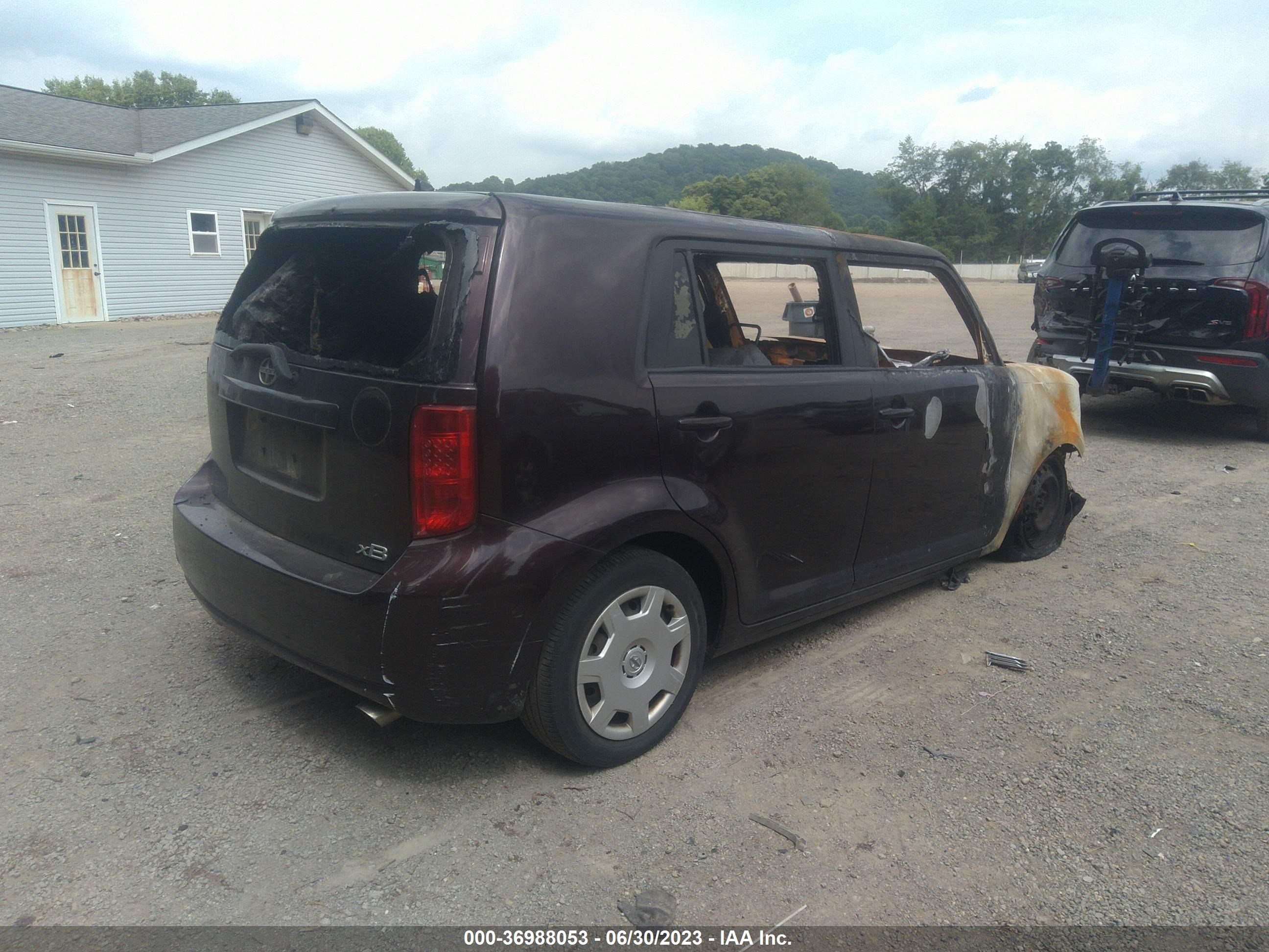 Photo 3 VIN: JTLKE50E891094272 - SCION XB 