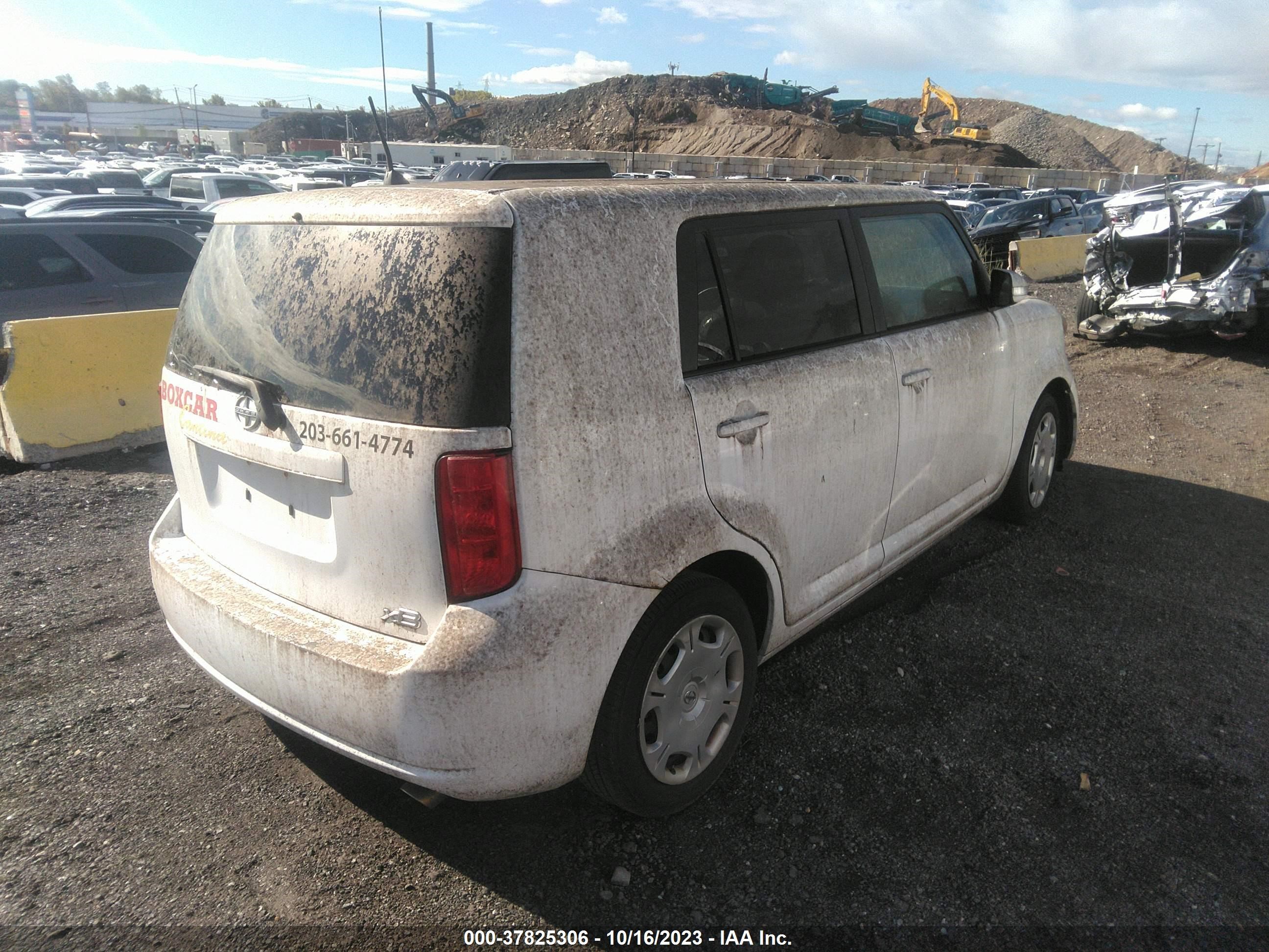 Photo 3 VIN: JTLKE50E981003122 - SCION XB 