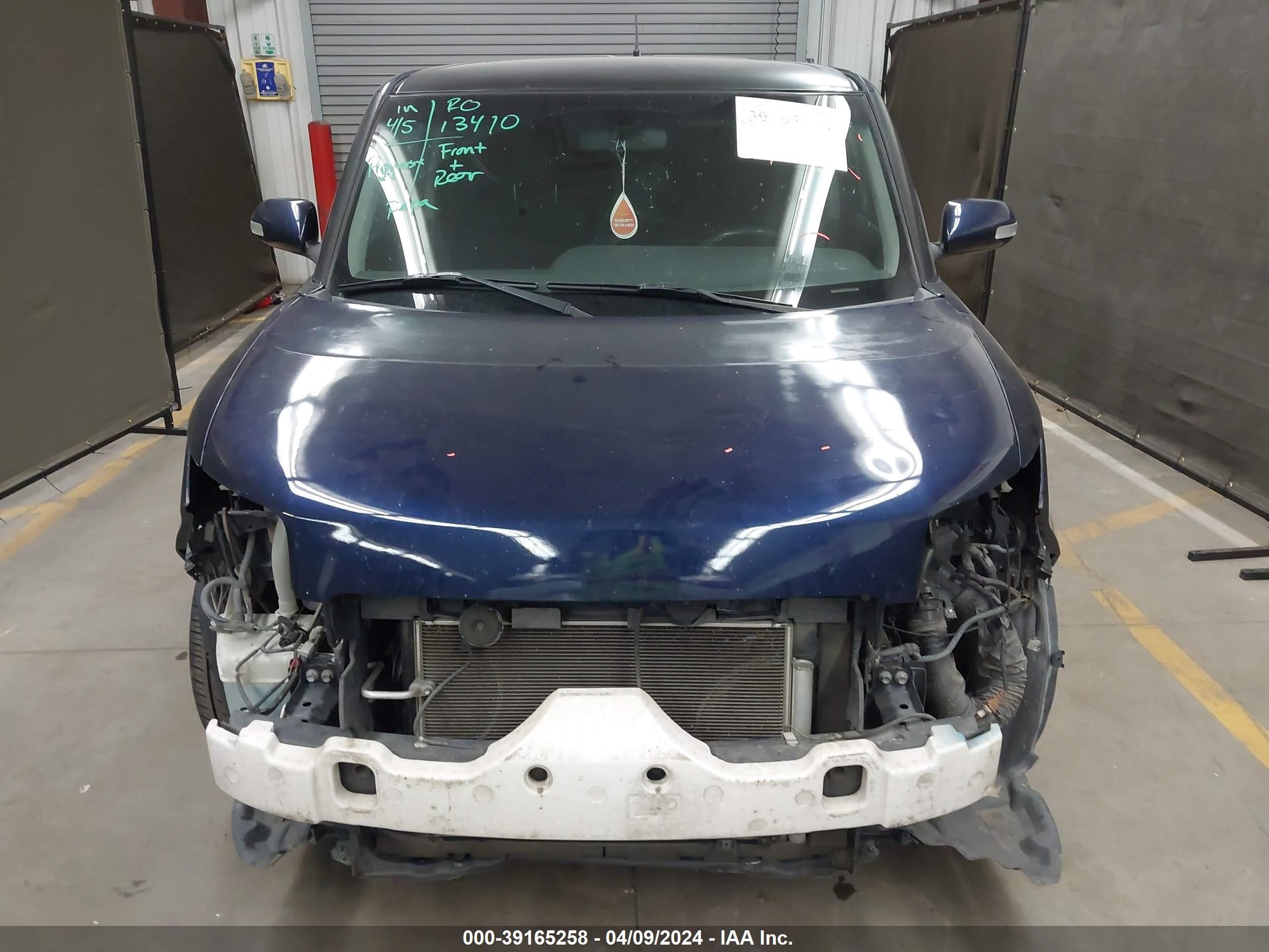 Photo 12 VIN: JTLKE50E981007526 - SCION XB 