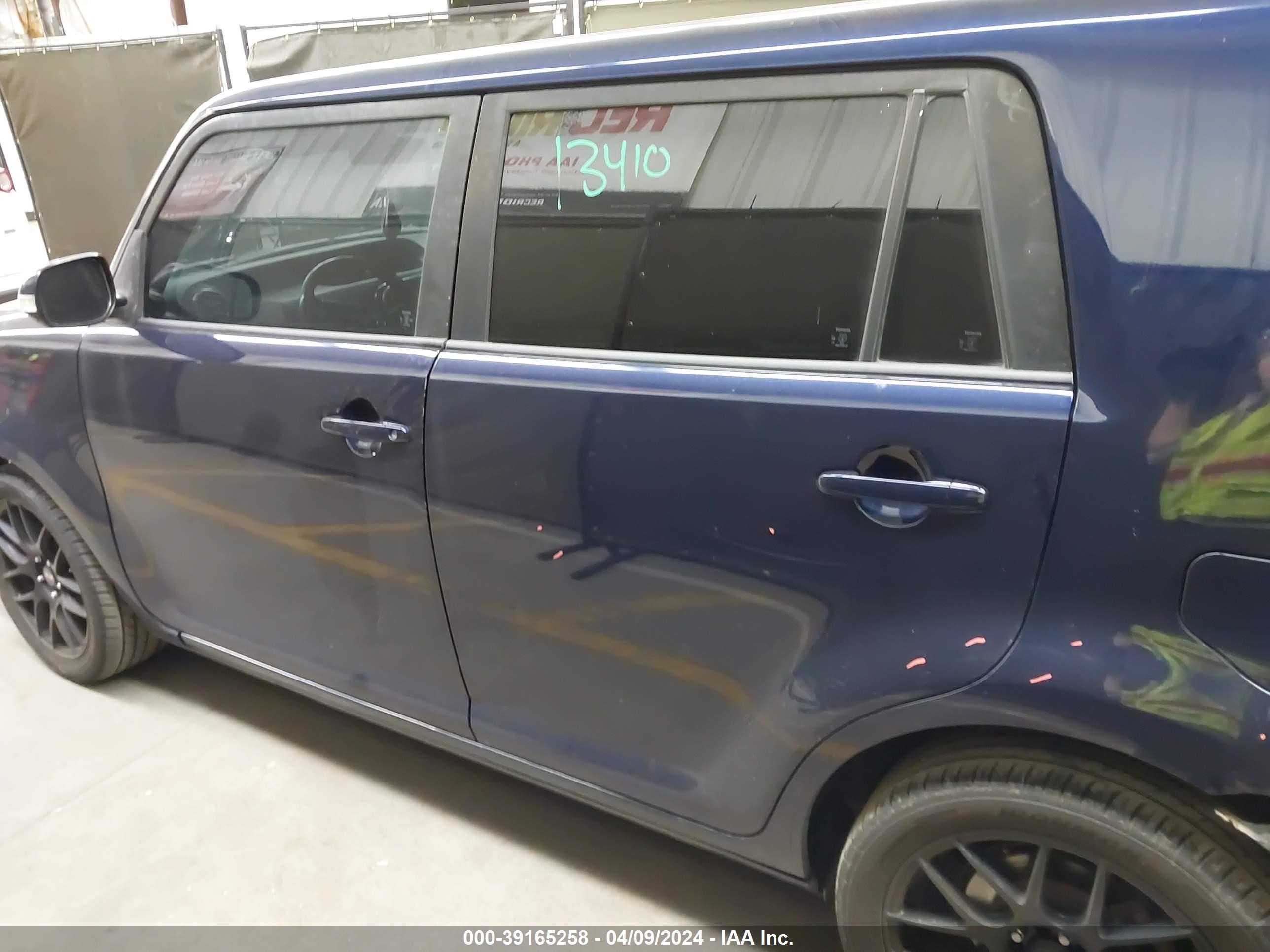 Photo 14 VIN: JTLKE50E981007526 - SCION XB 