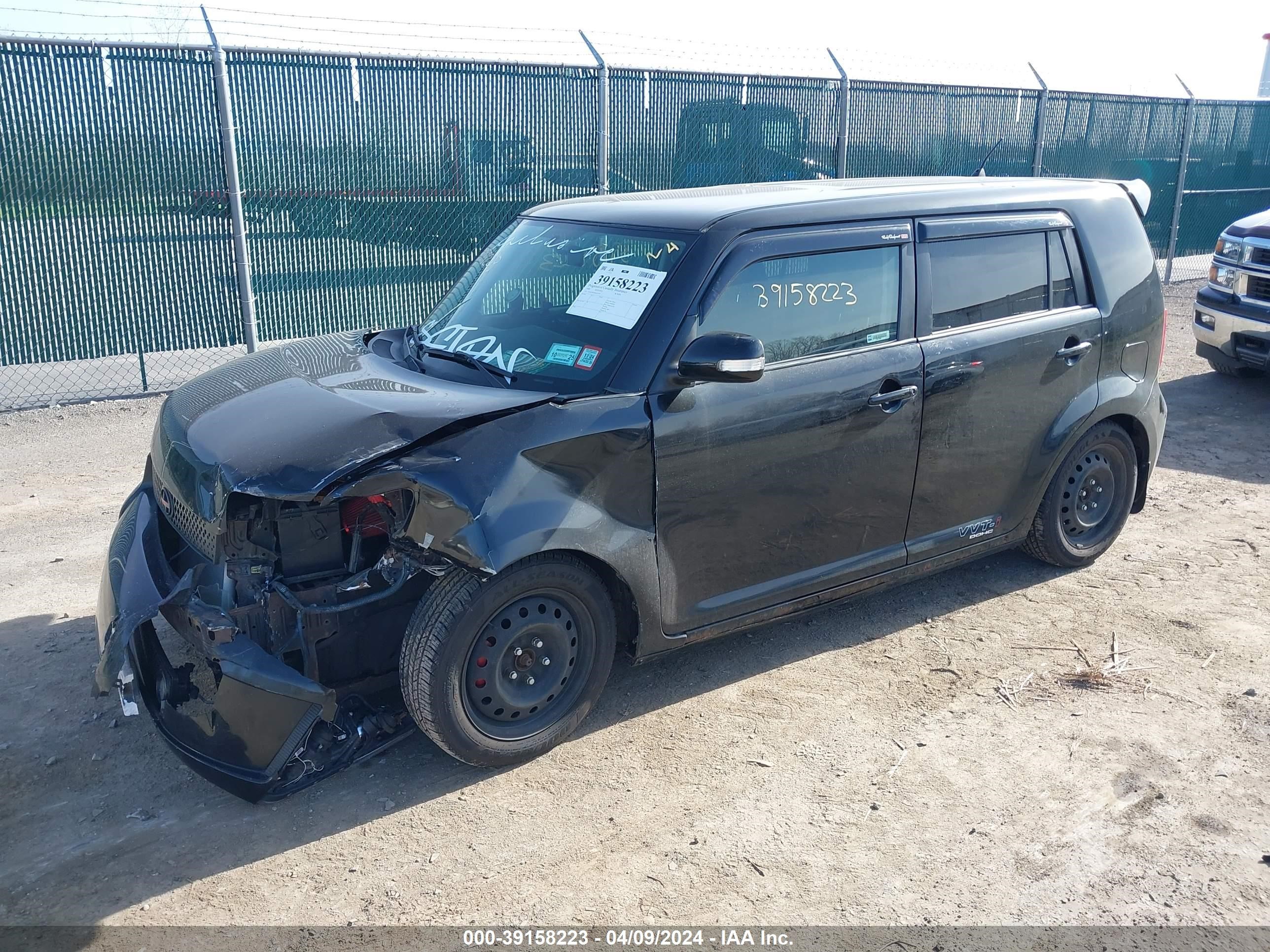 Photo 1 VIN: JTLKE50E981033379 - SCION XB 