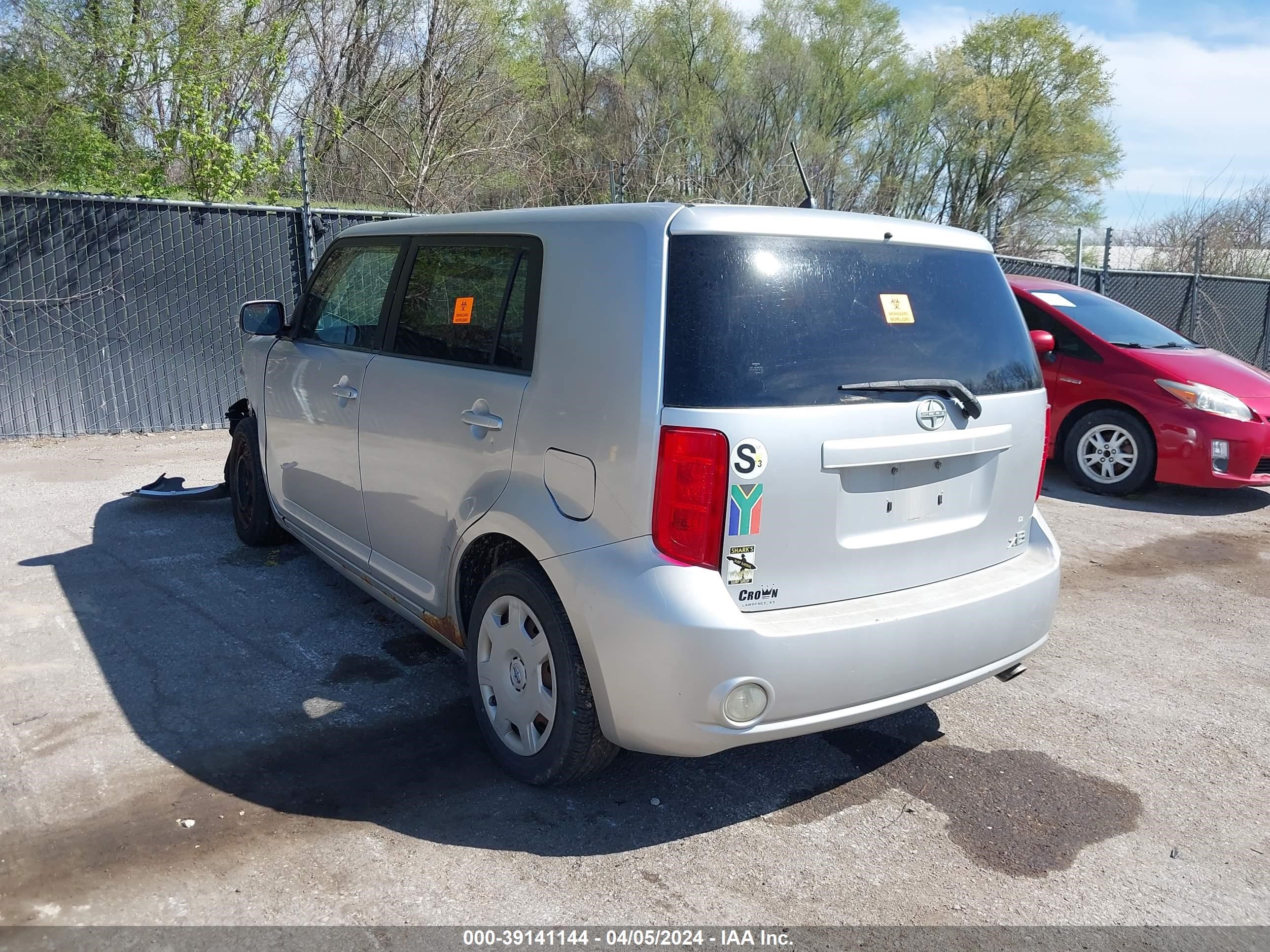 Photo 2 VIN: JTLKE50E991089257 - SCION XB 