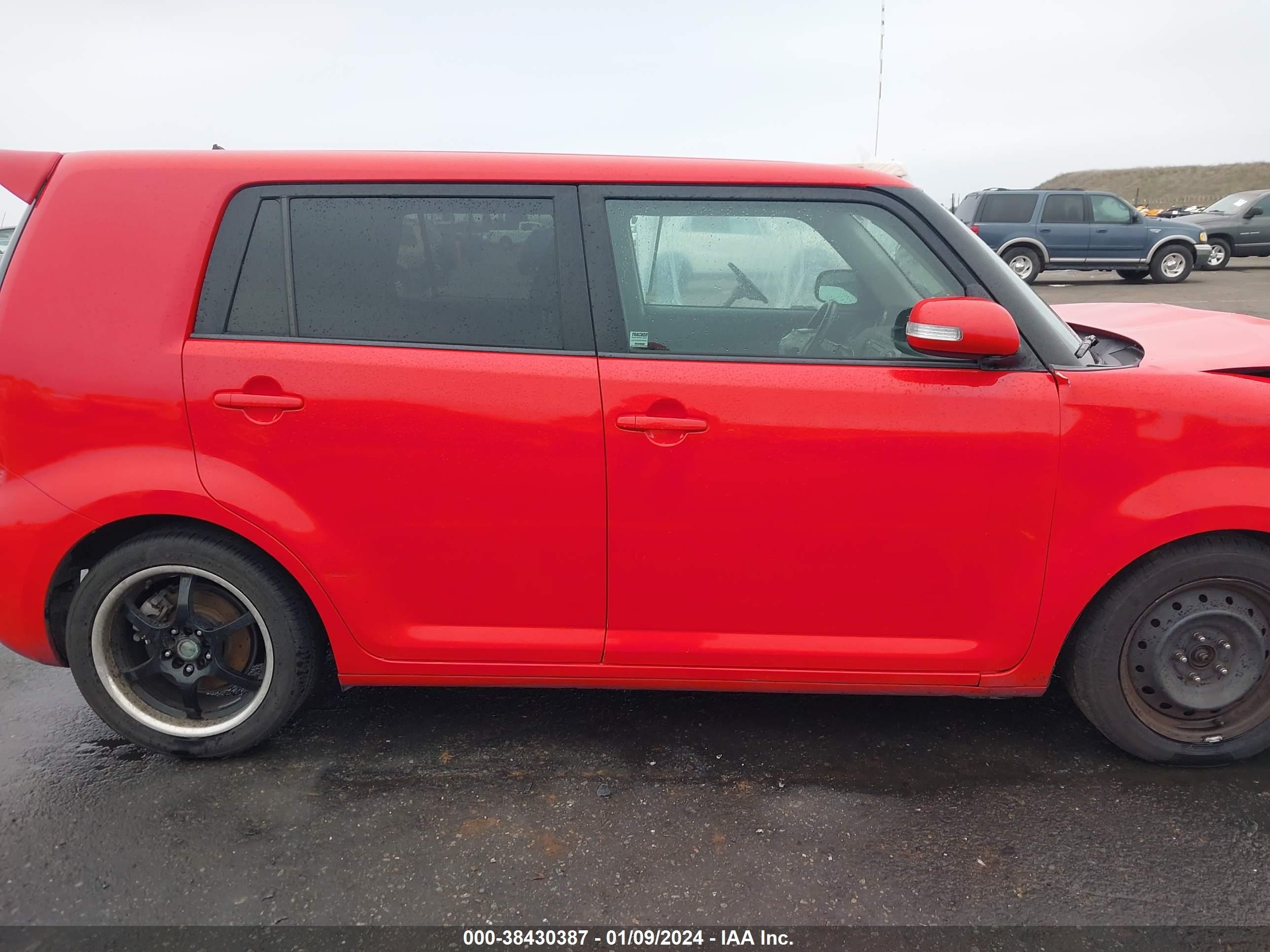 Photo 12 VIN: JTLKE50E991094748 - SCION XB 