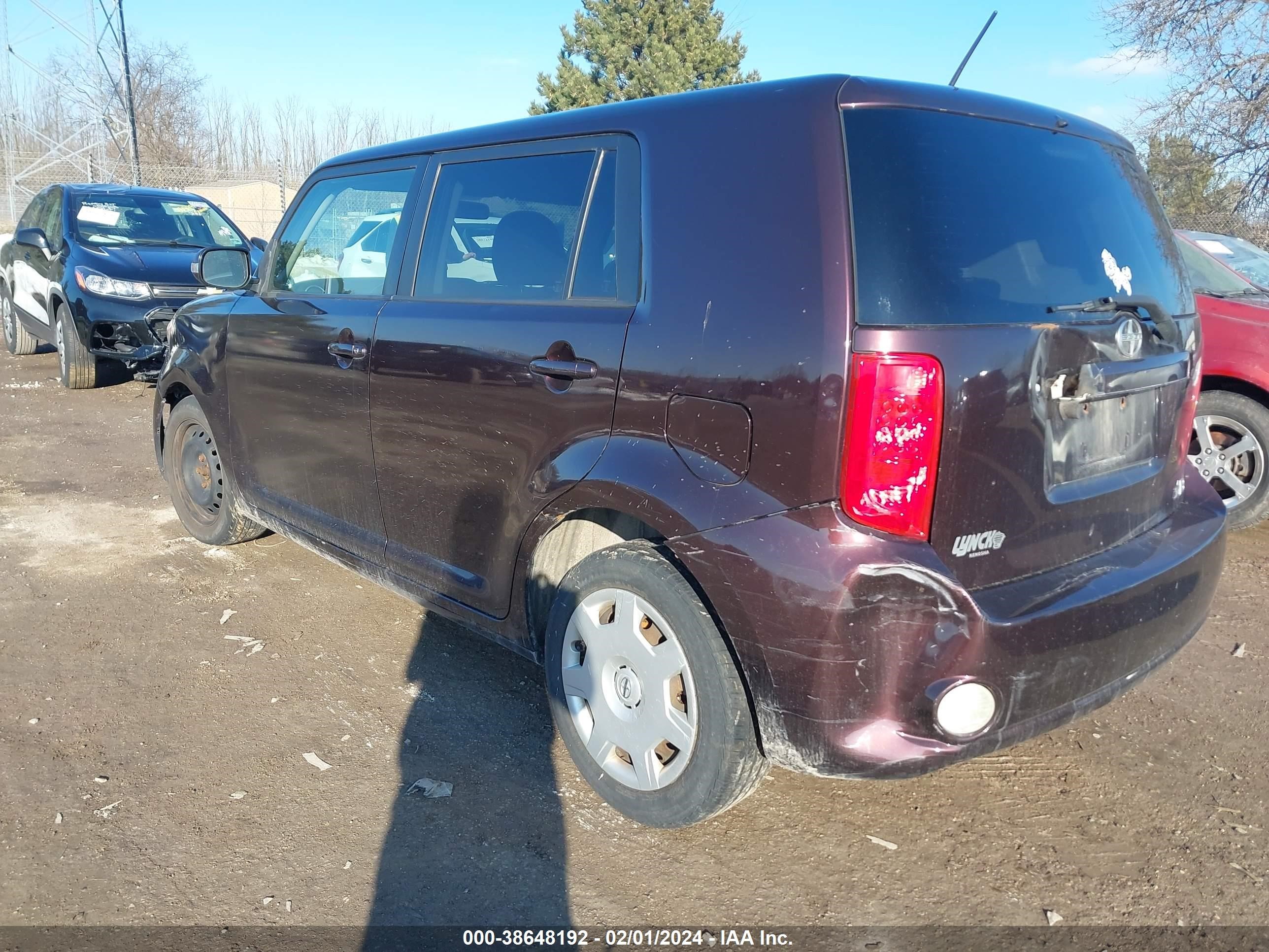 Photo 2 VIN: JTLKE50EX81011830 - SCION XB 