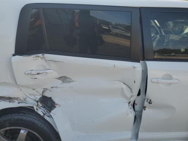Photo 10 VIN: JTLKE50EX81022942 - TOYOTA SCION XB 