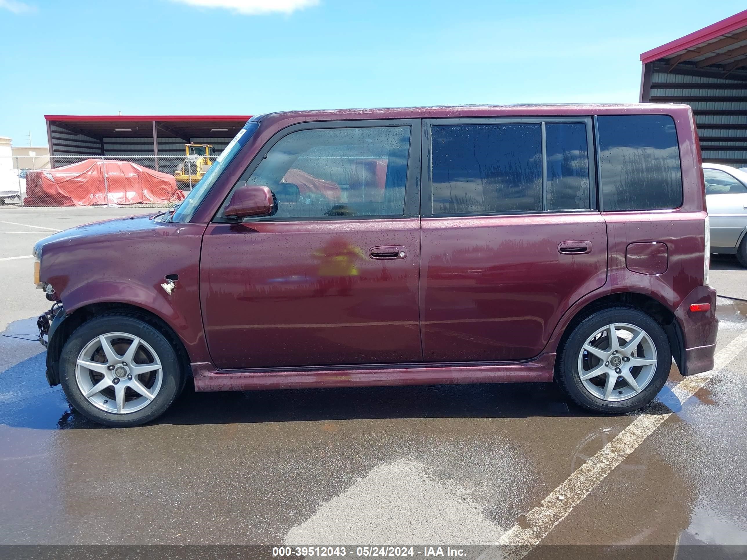 Photo 14 VIN: JTLKT324050189388 - SCION XB 