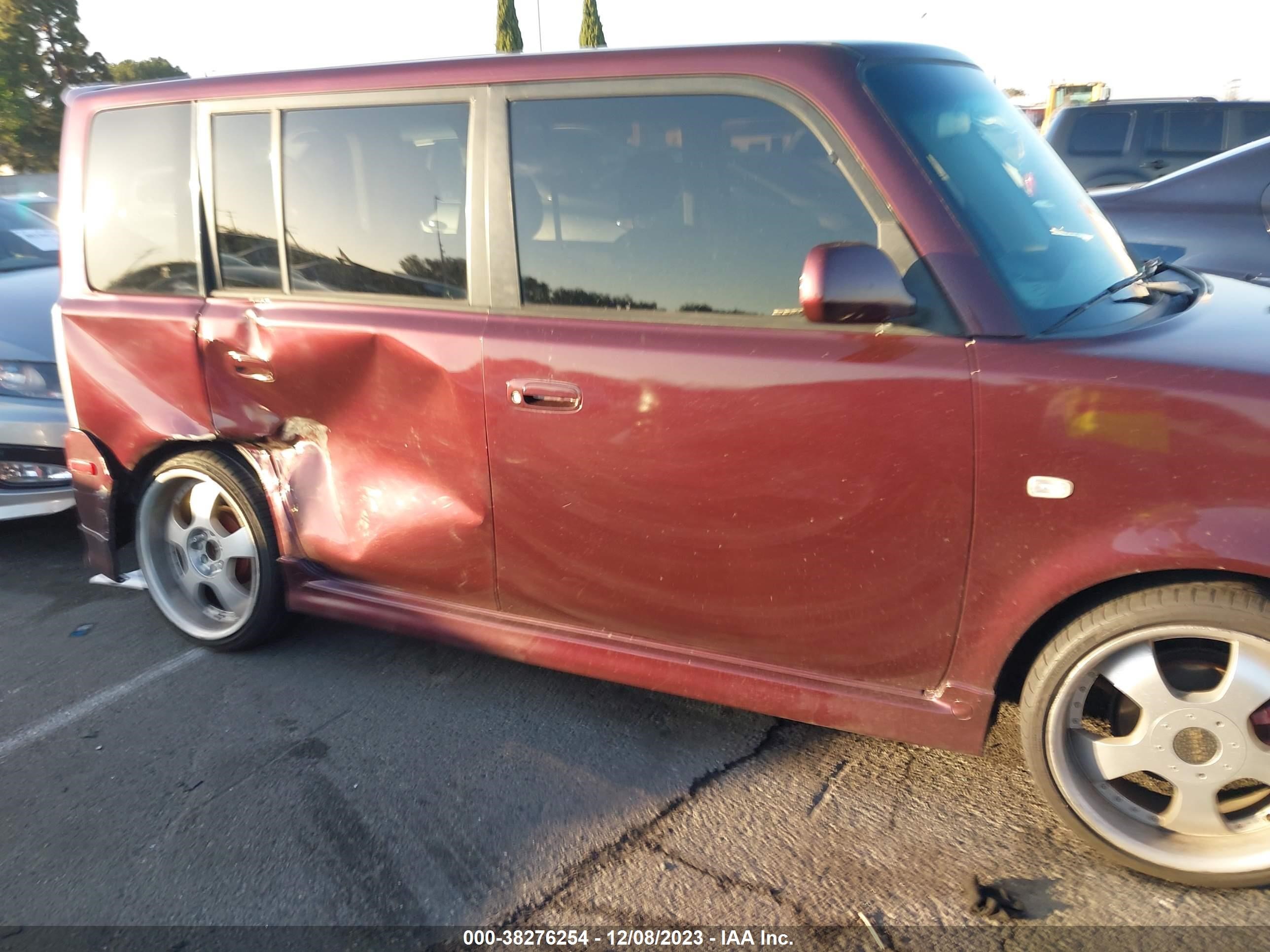 Photo 12 VIN: JTLKT324050210272 - SCION XB 