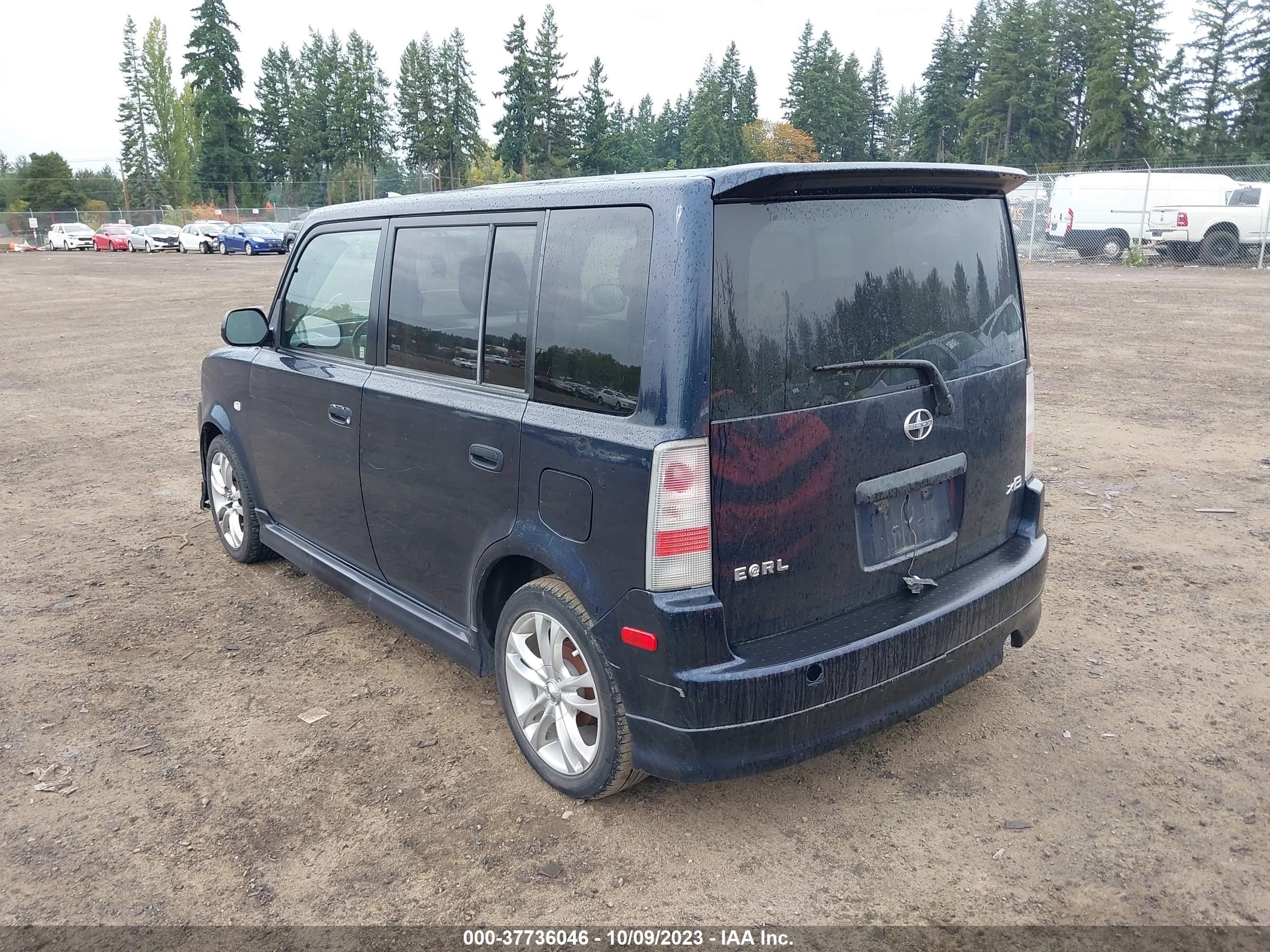 Photo 2 VIN: JTLKT324050218677 - SCION XB 