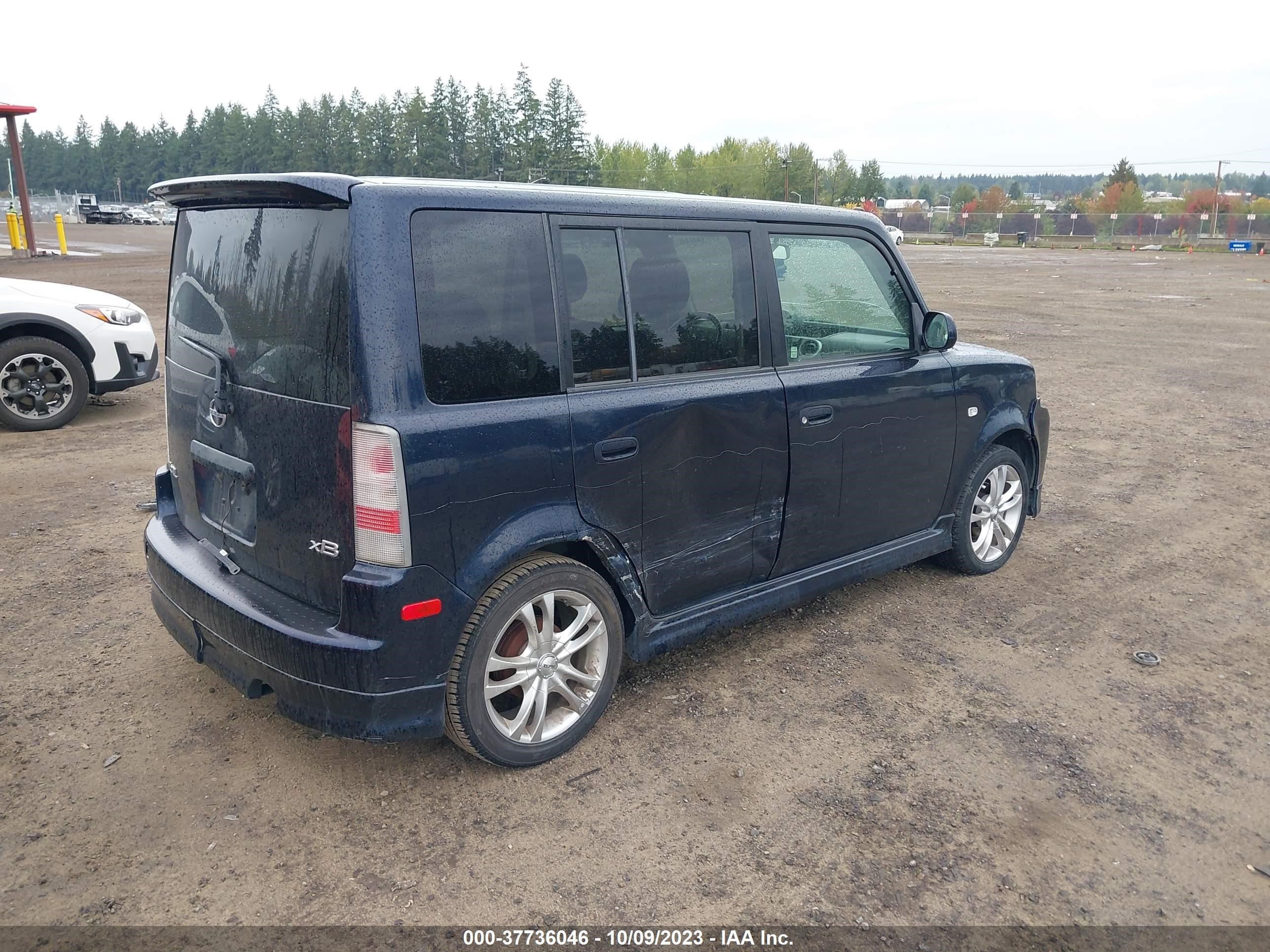 Photo 3 VIN: JTLKT324050218677 - SCION XB 