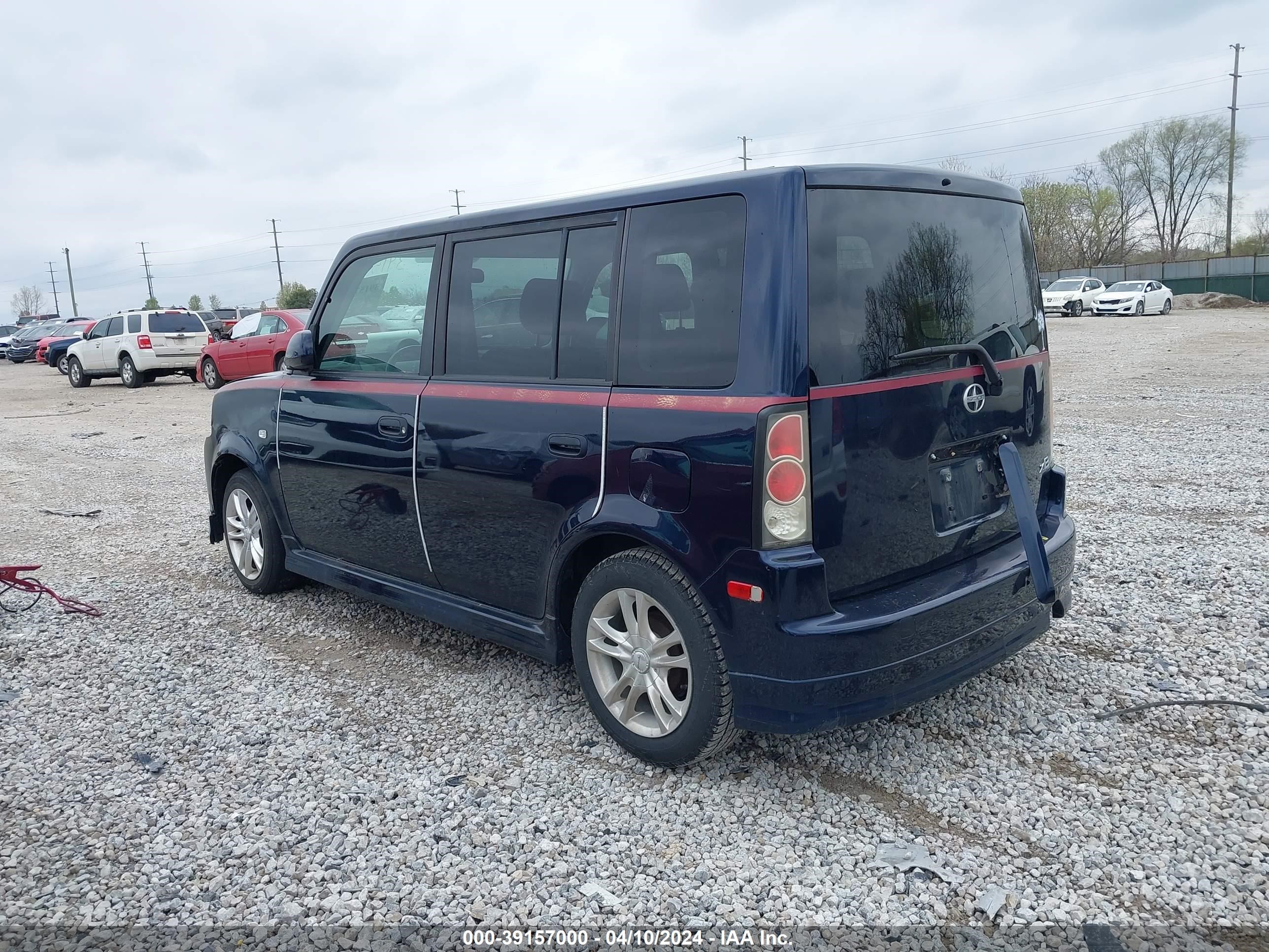 Photo 2 VIN: JTLKT324054013305 - SCION XB 