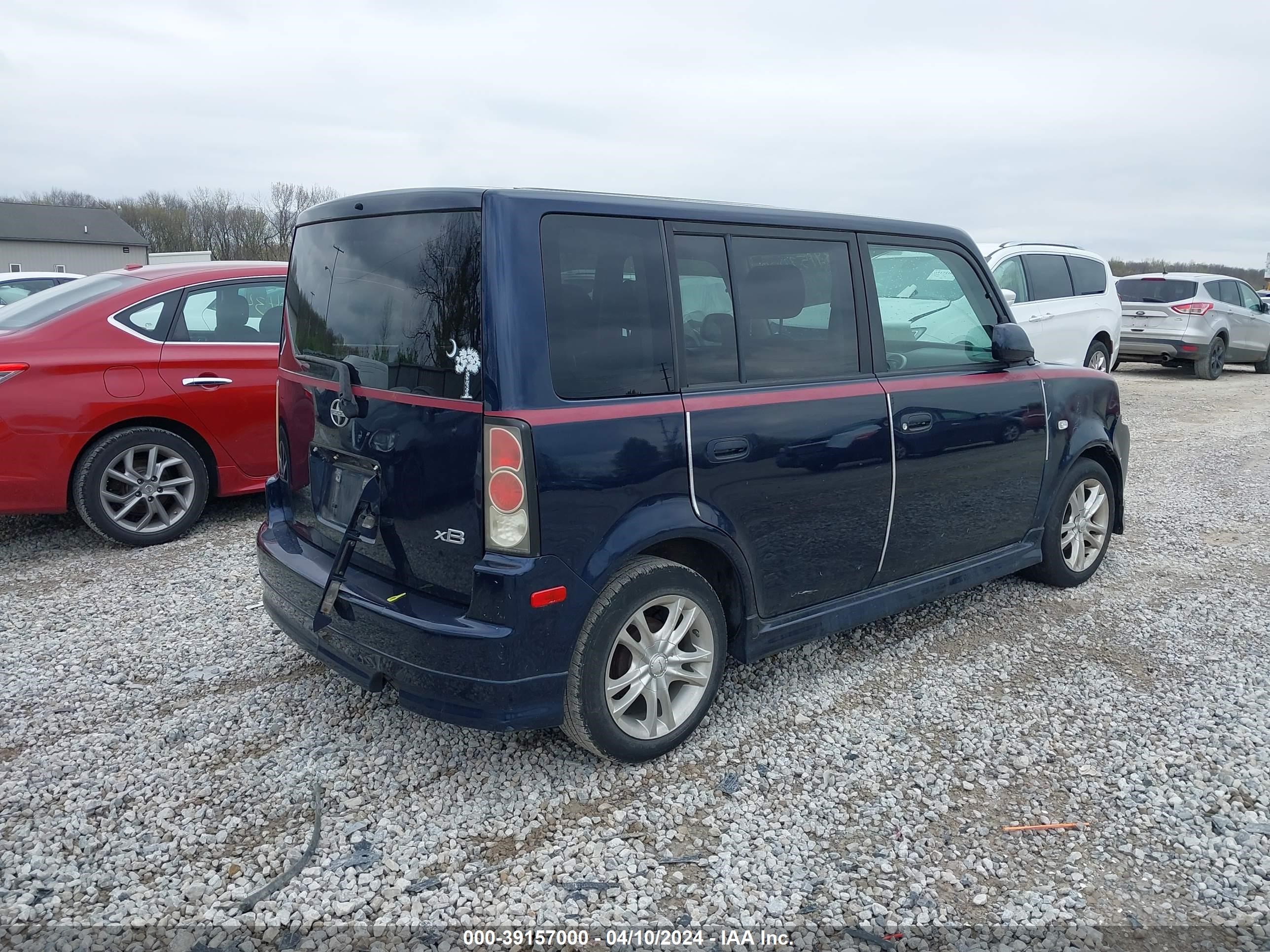 Photo 3 VIN: JTLKT324054013305 - SCION XB 