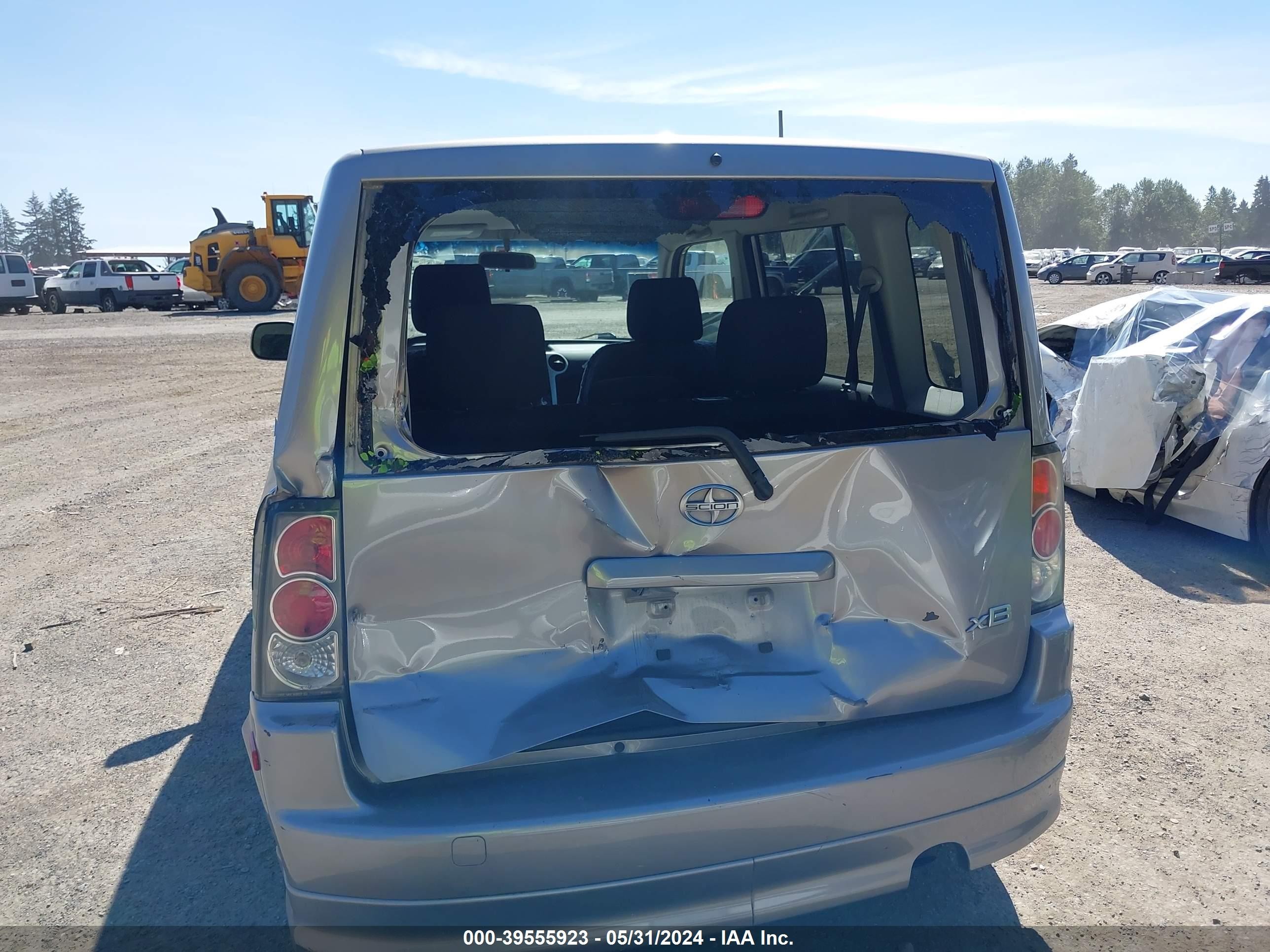 Photo 15 VIN: JTLKT324054019394 - SCION XB 