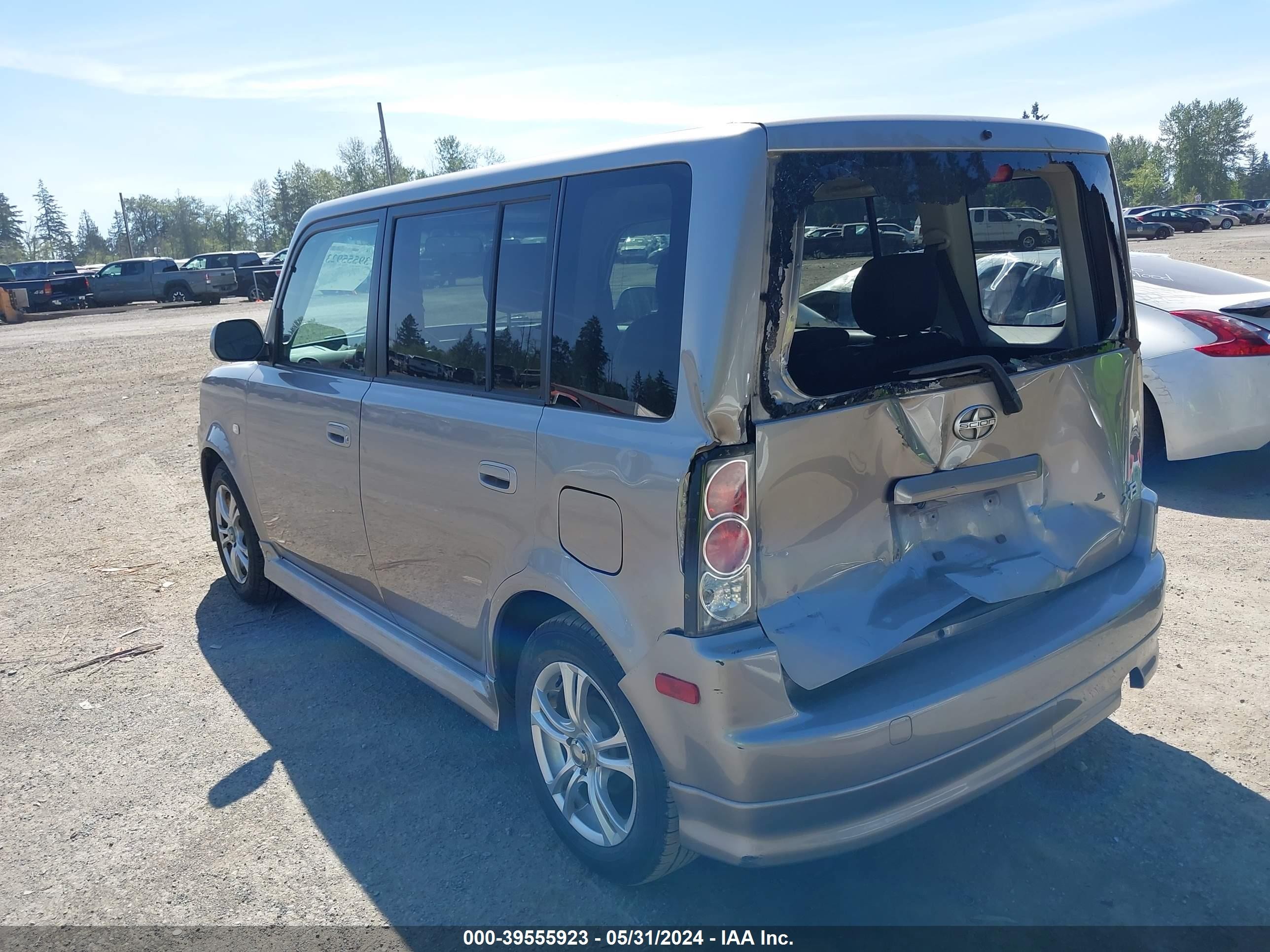 Photo 2 VIN: JTLKT324054019394 - SCION XB 