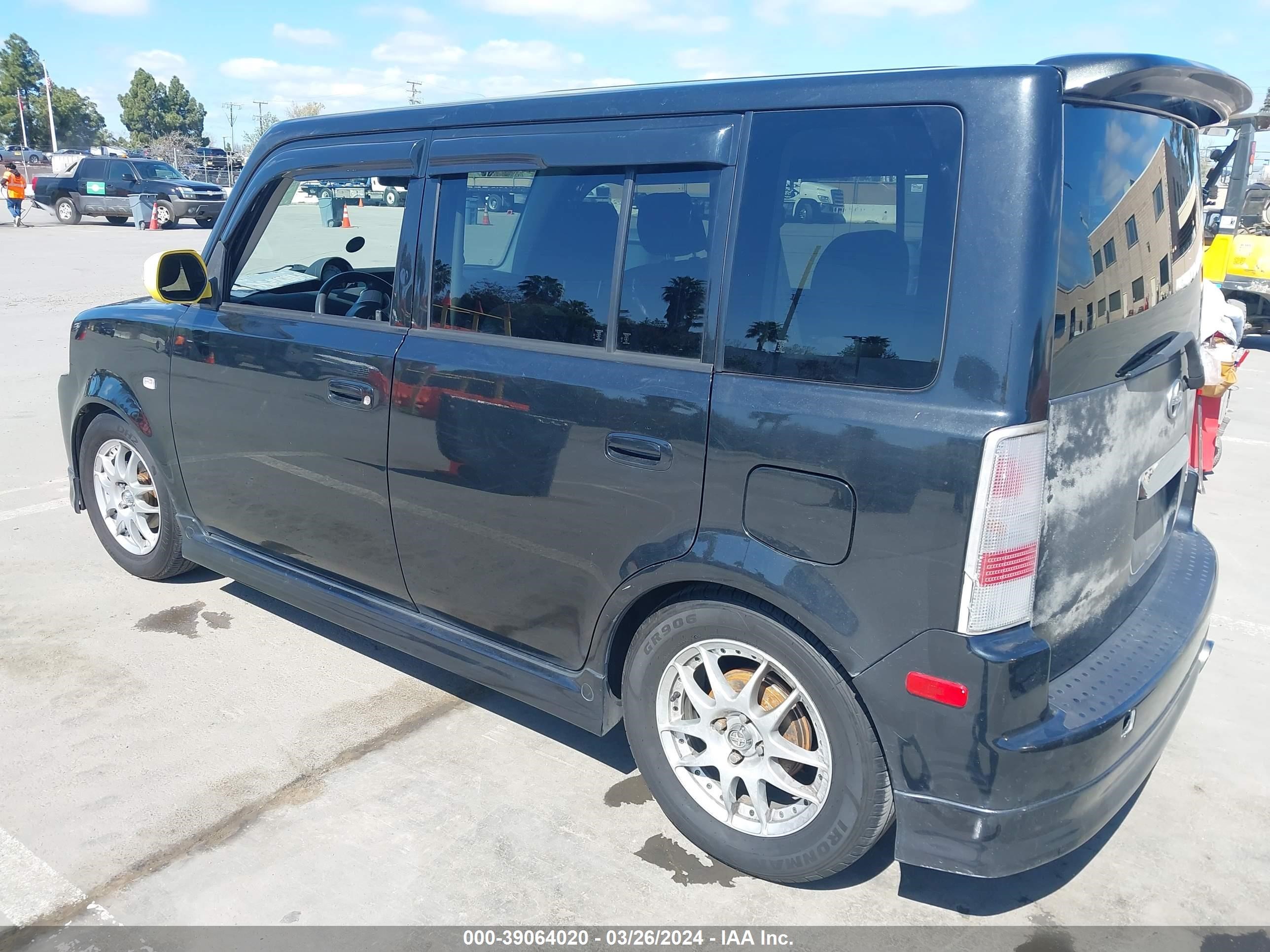 Photo 2 VIN: JTLKT324064080908 - SCION XB 