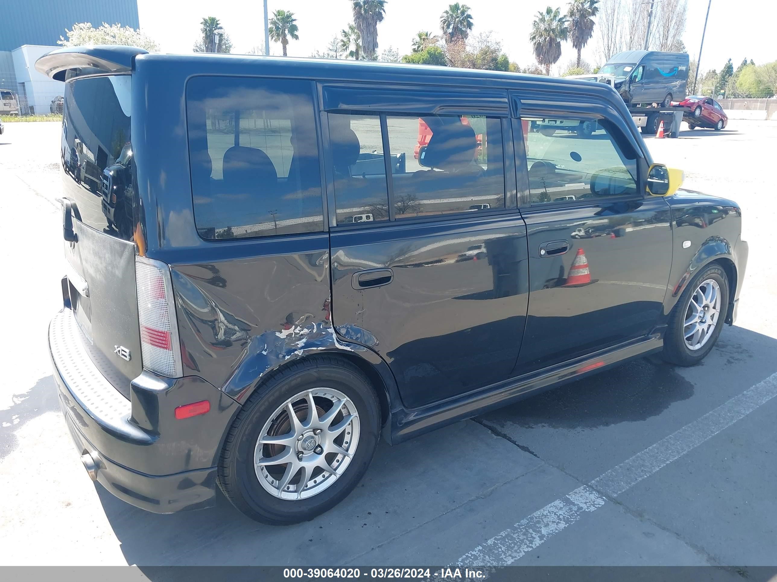 Photo 3 VIN: JTLKT324064080908 - SCION XB 