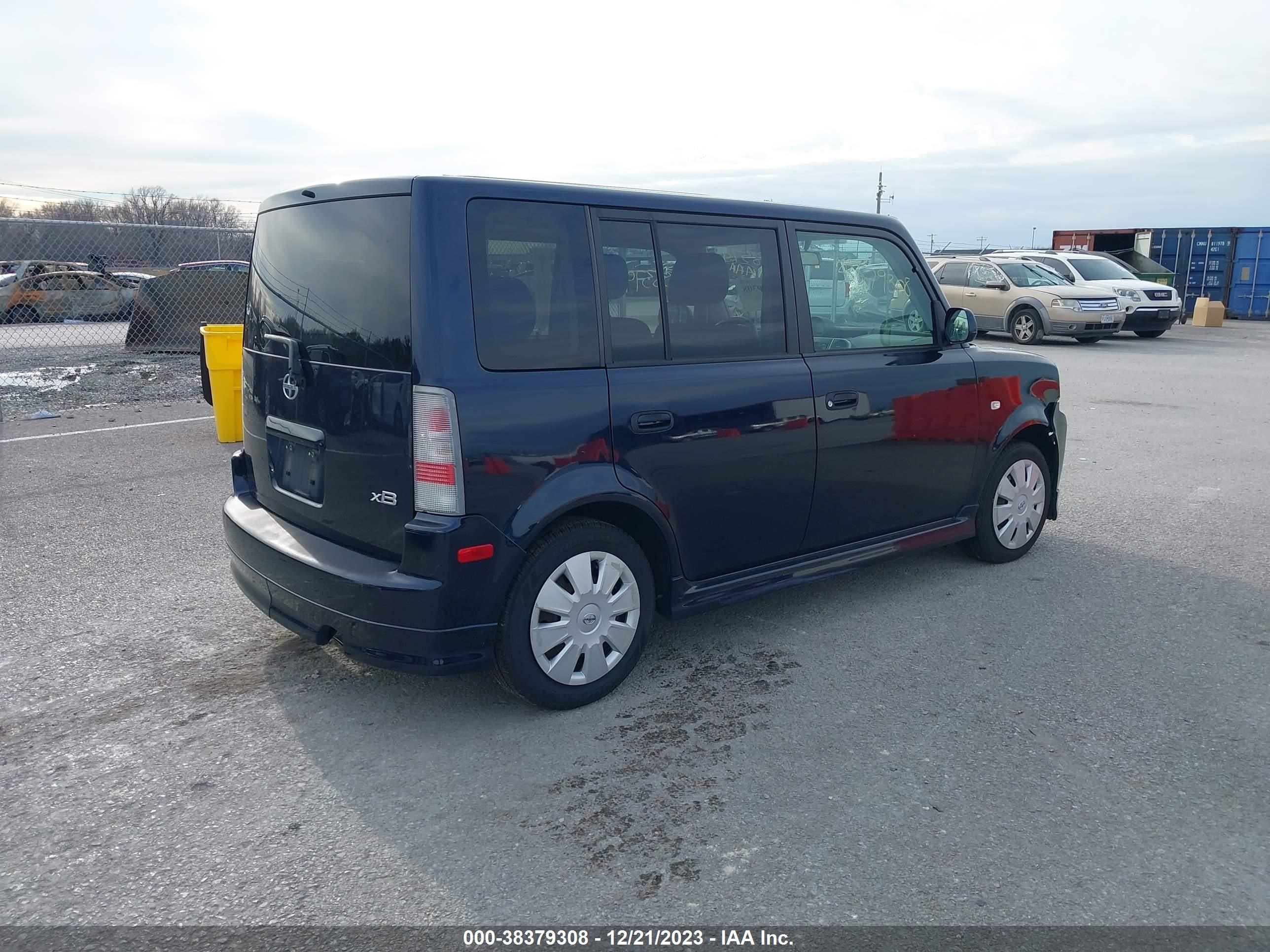 Photo 3 VIN: JTLKT324064096476 - SCION XB 