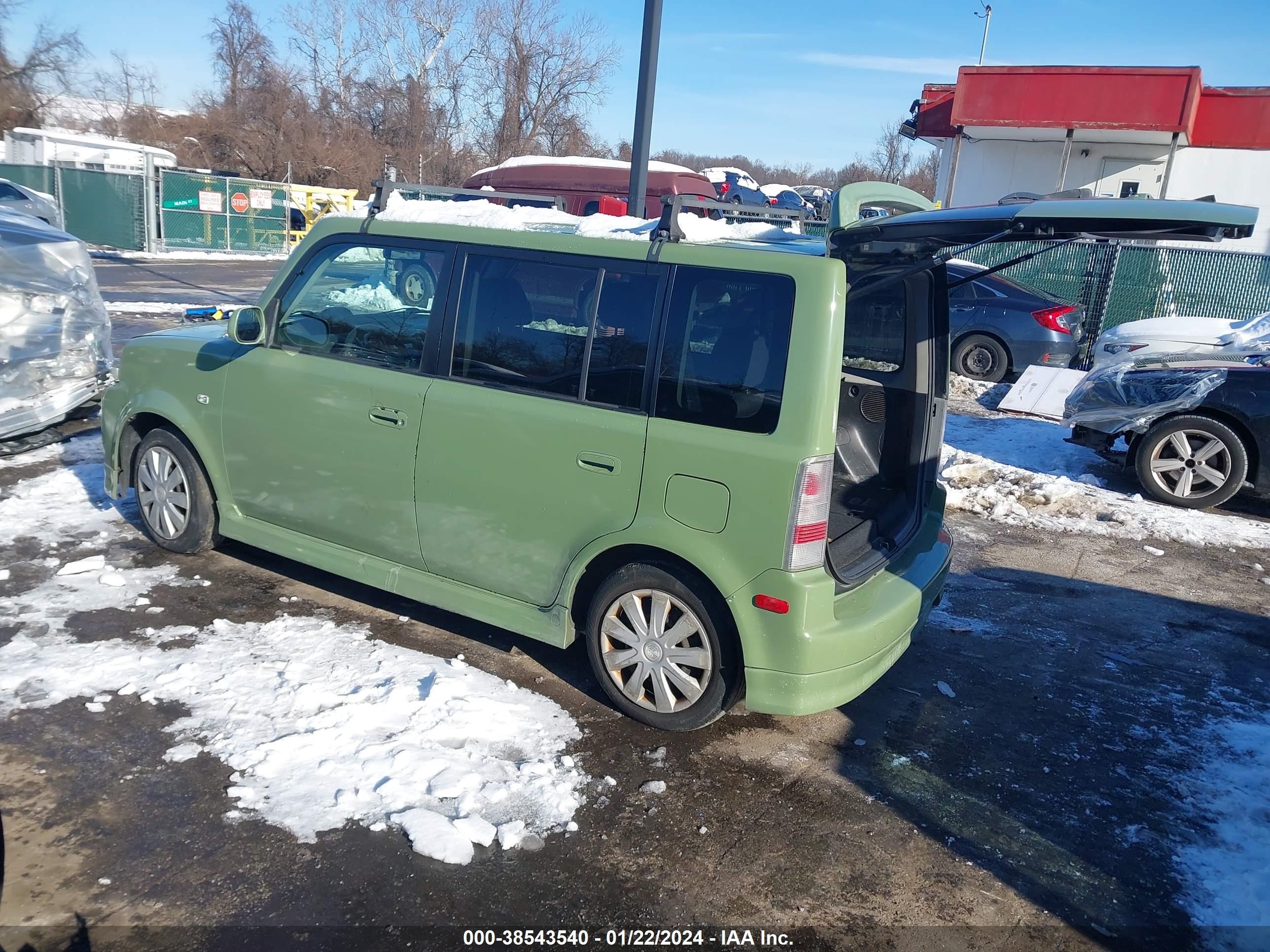 Photo 2 VIN: JTLKT324140168435 - SCION XB 