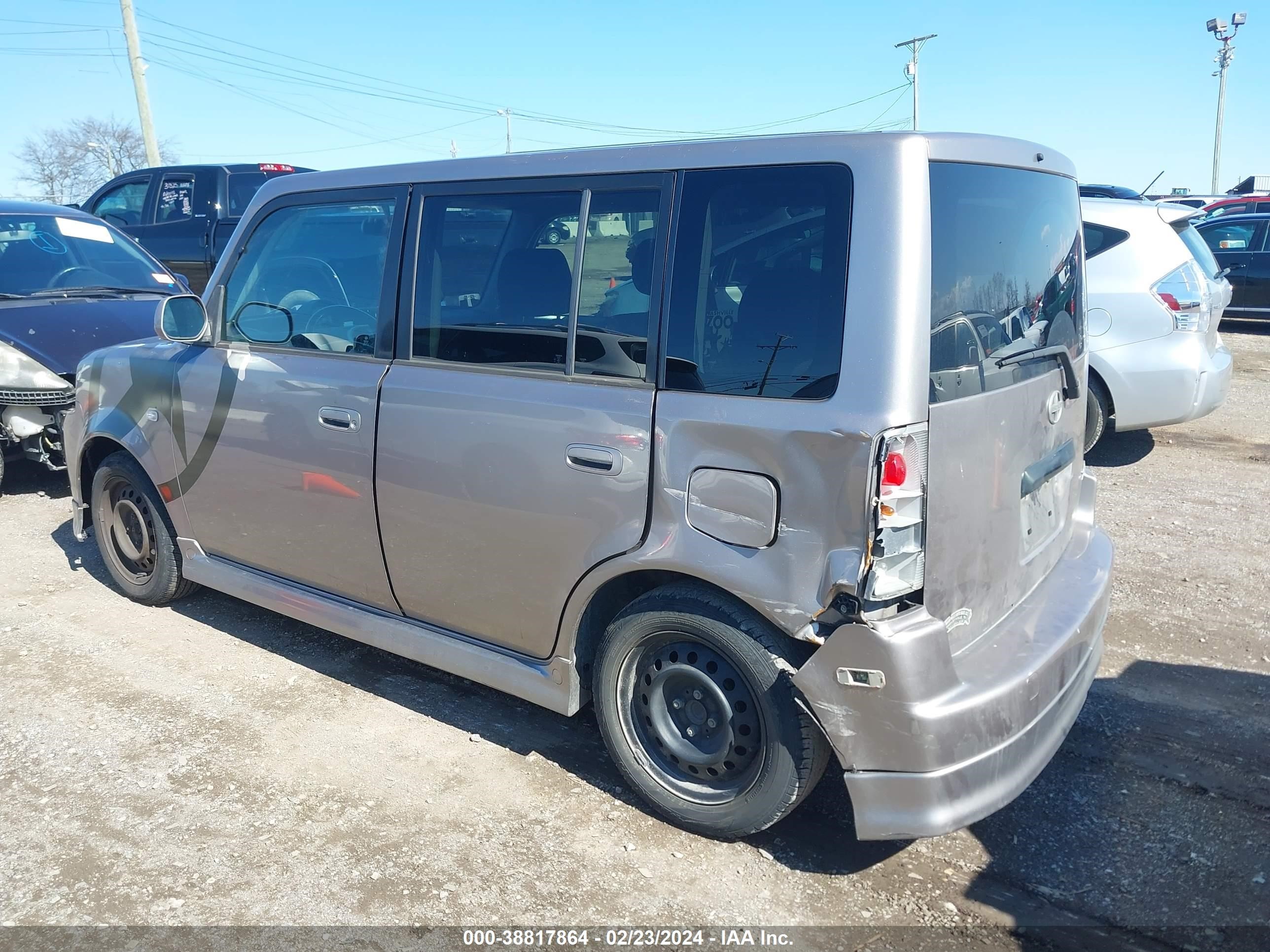 Photo 2 VIN: JTLKT324150187794 - SCION XB 