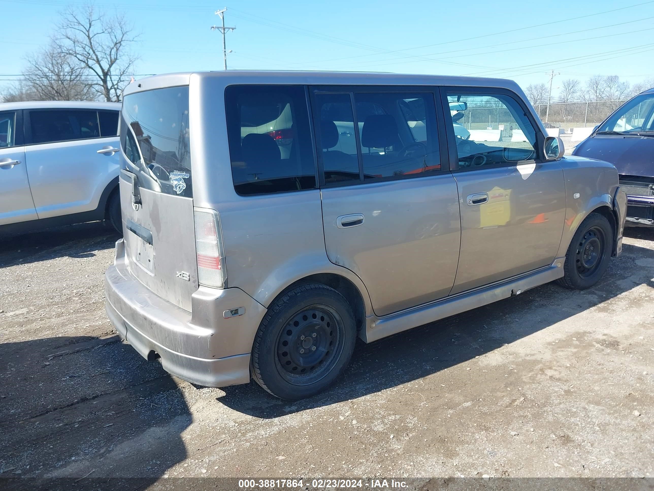 Photo 3 VIN: JTLKT324150187794 - SCION XB 