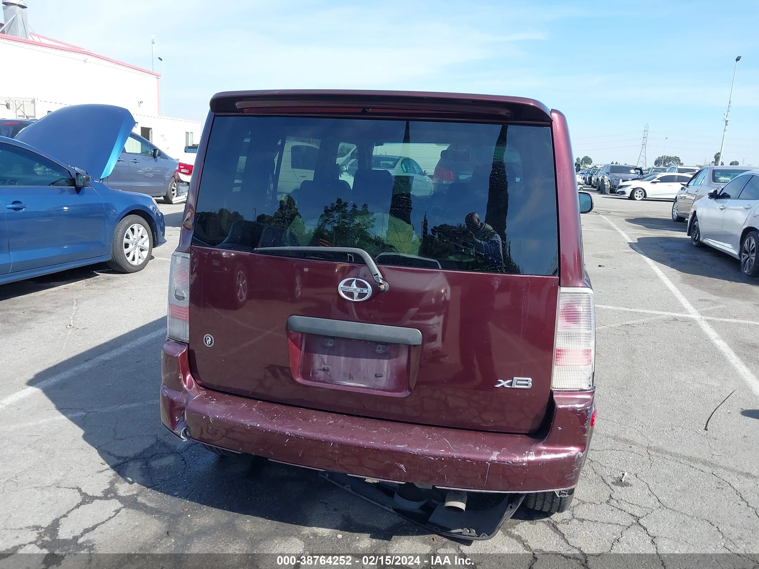 Photo 14 VIN: JTLKT324154025334 - SCION XB 