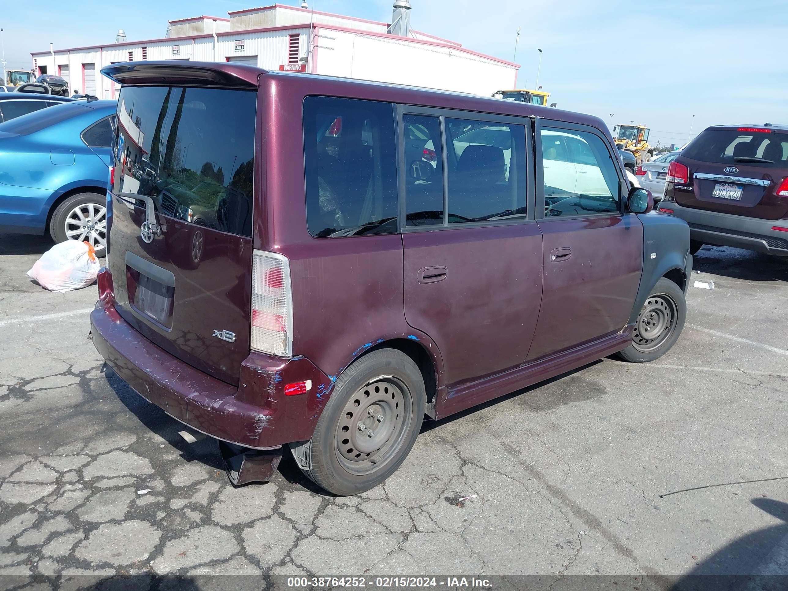 Photo 3 VIN: JTLKT324154025334 - SCION XB 