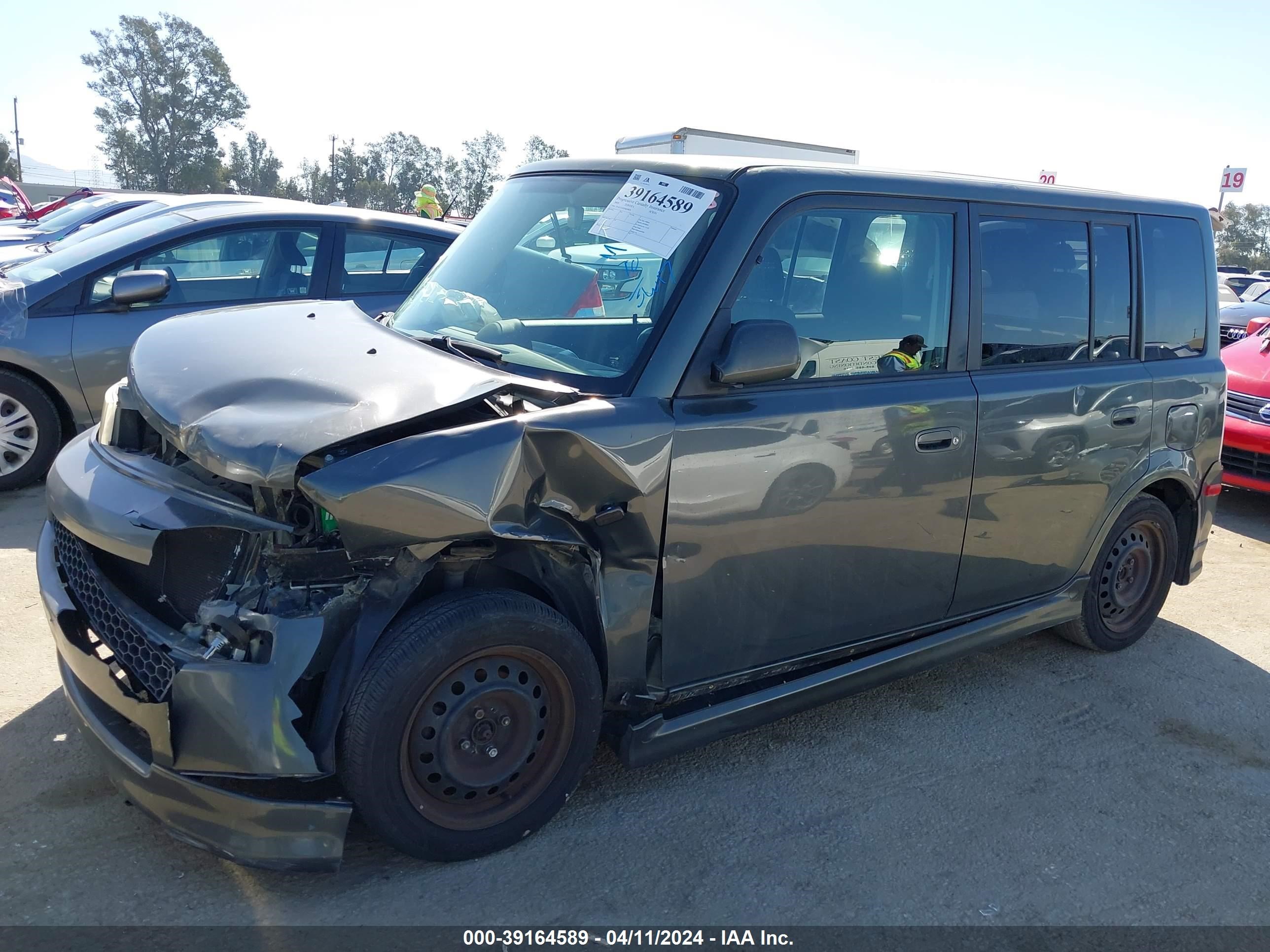 Photo 1 VIN: JTLKT324154029870 - SCION XB 