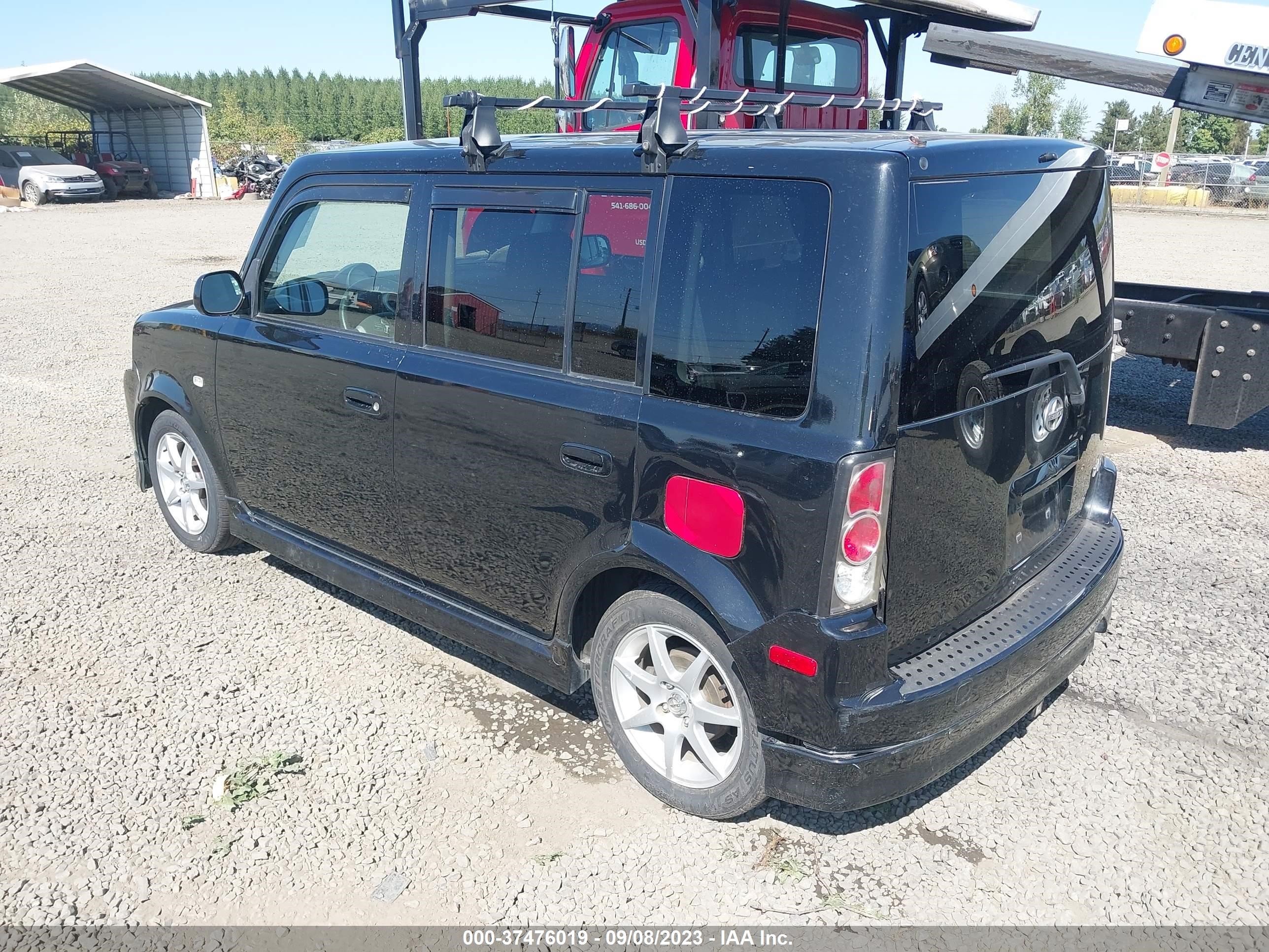 Photo 2 VIN: JTLKT324164048825 - SCION XB 