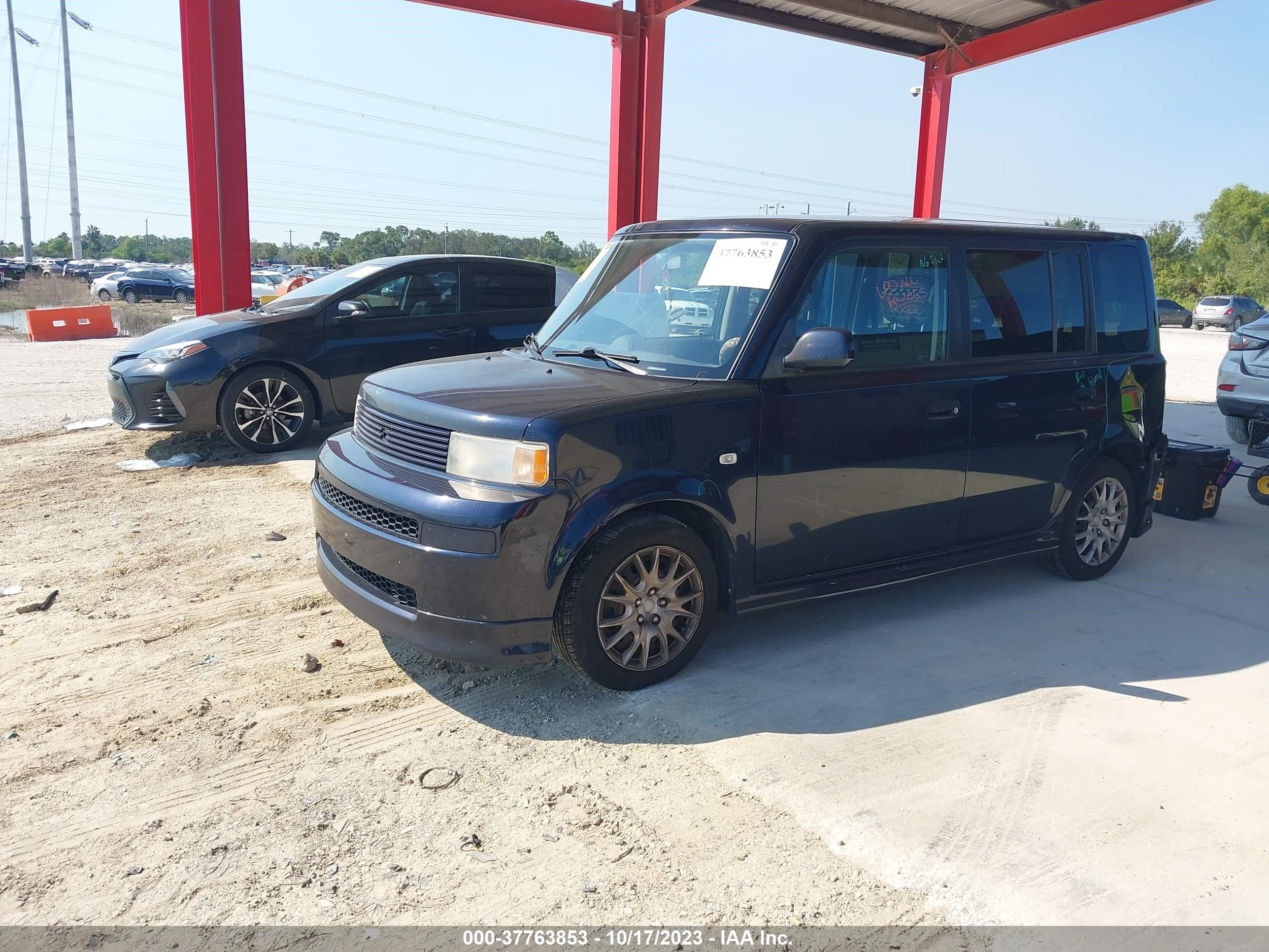 Photo 1 VIN: JTLKT324250209821 - SCION XB 