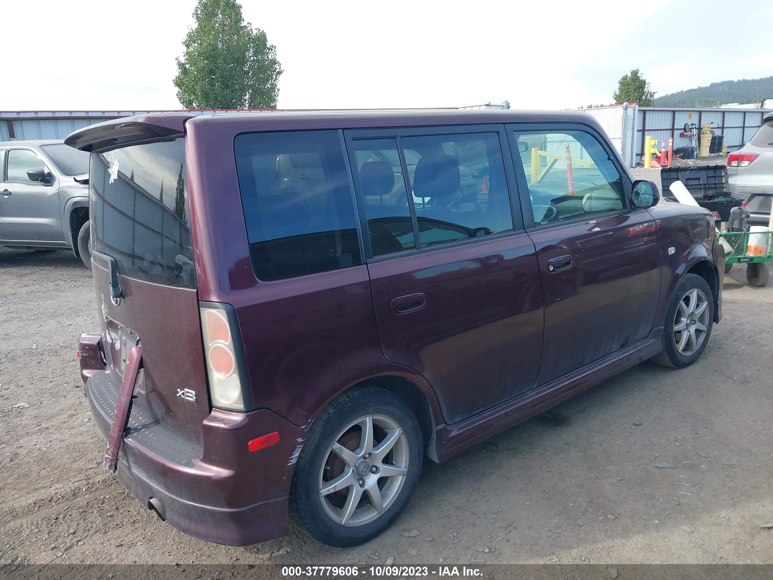 Photo 3 VIN: JTLKT324250218633 - SCION XB 