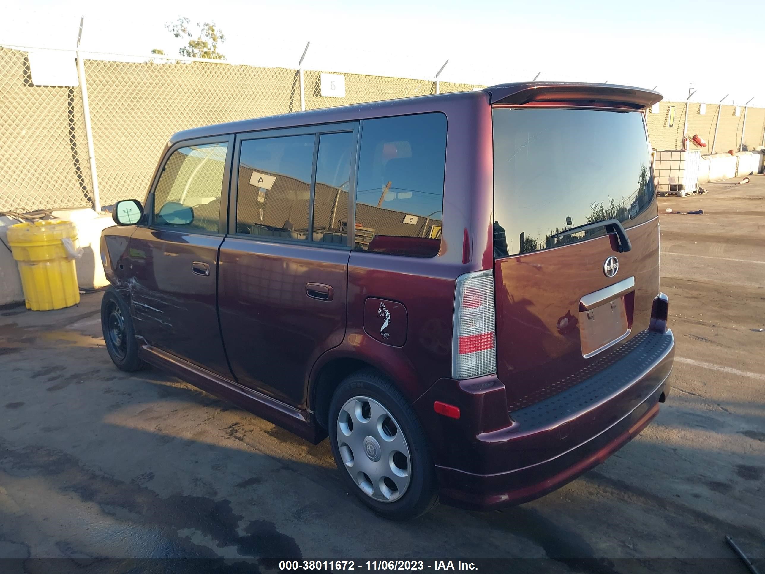 Photo 2 VIN: JTLKT324254023768 - SCION XB 