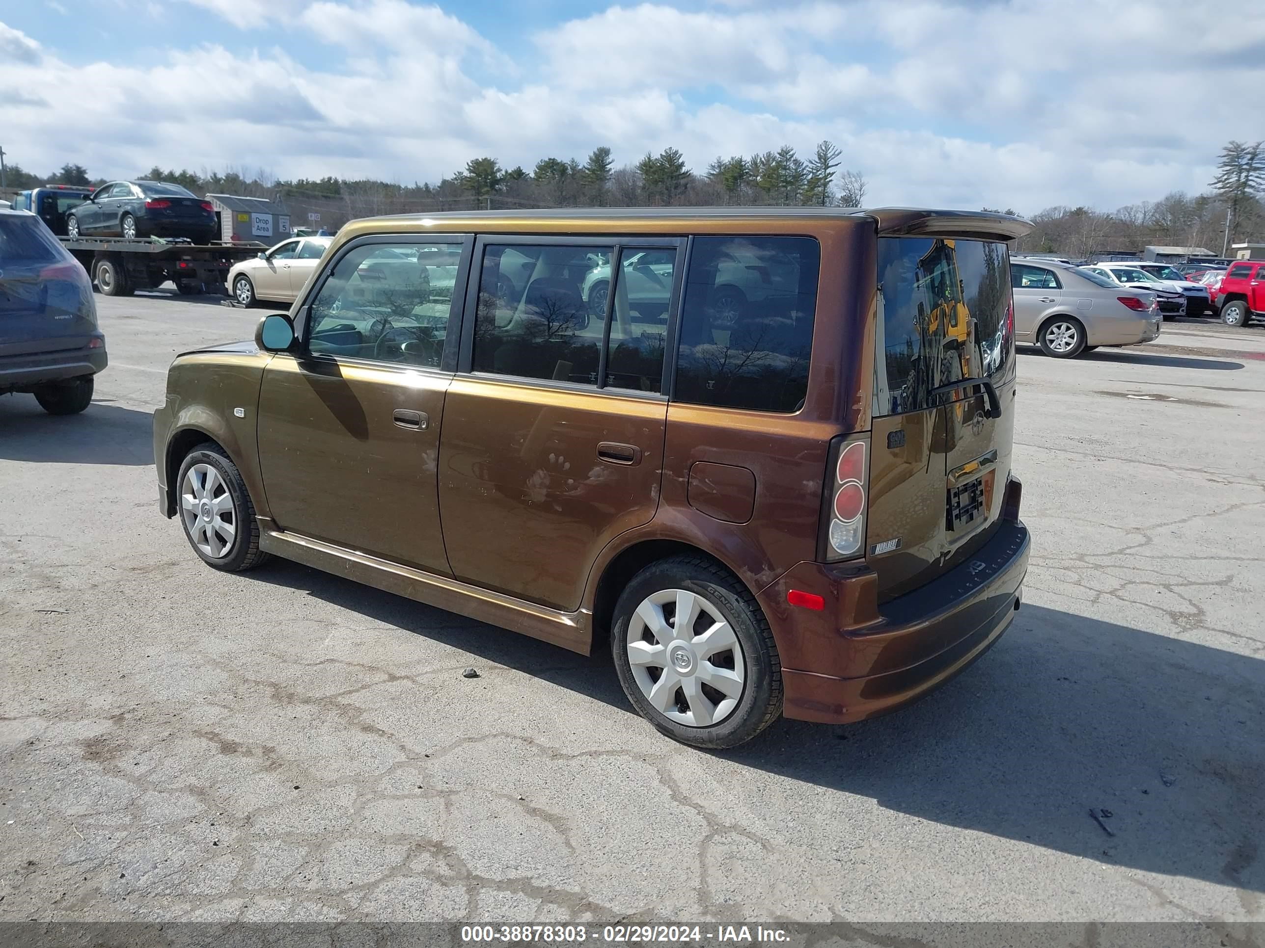 Photo 2 VIN: JTLKT324264121572 - SCION XB 