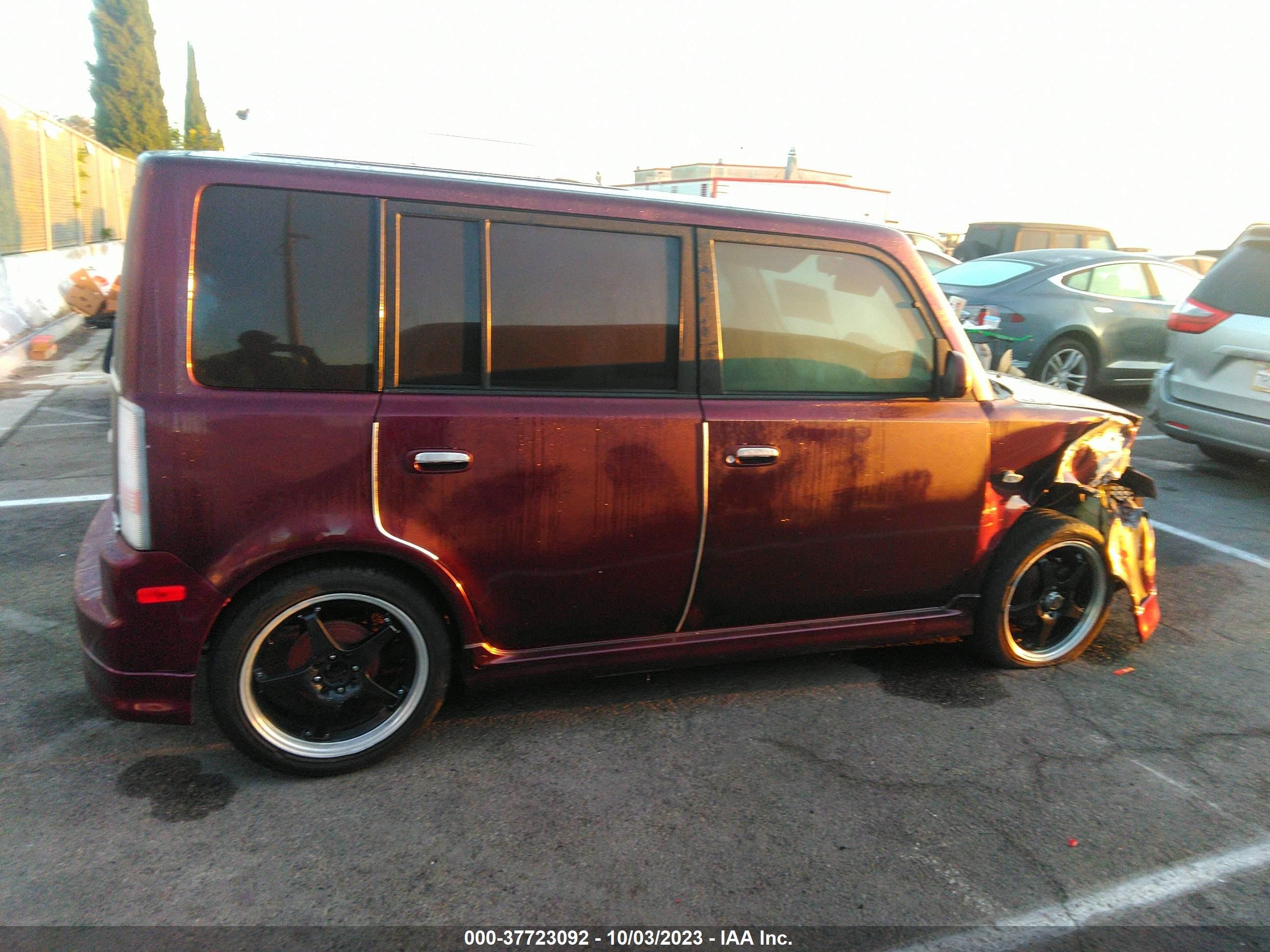 Photo 12 VIN: JTLKT324340141477 - SCION XB 