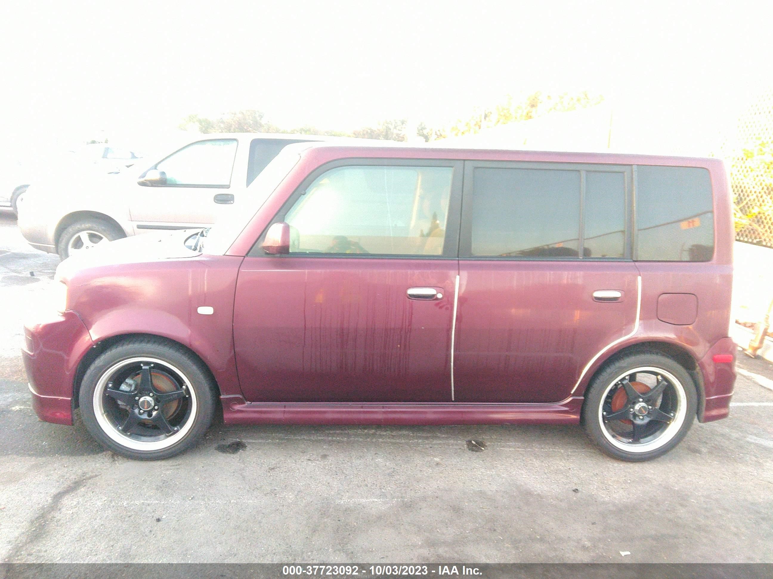 Photo 13 VIN: JTLKT324340141477 - SCION XB 