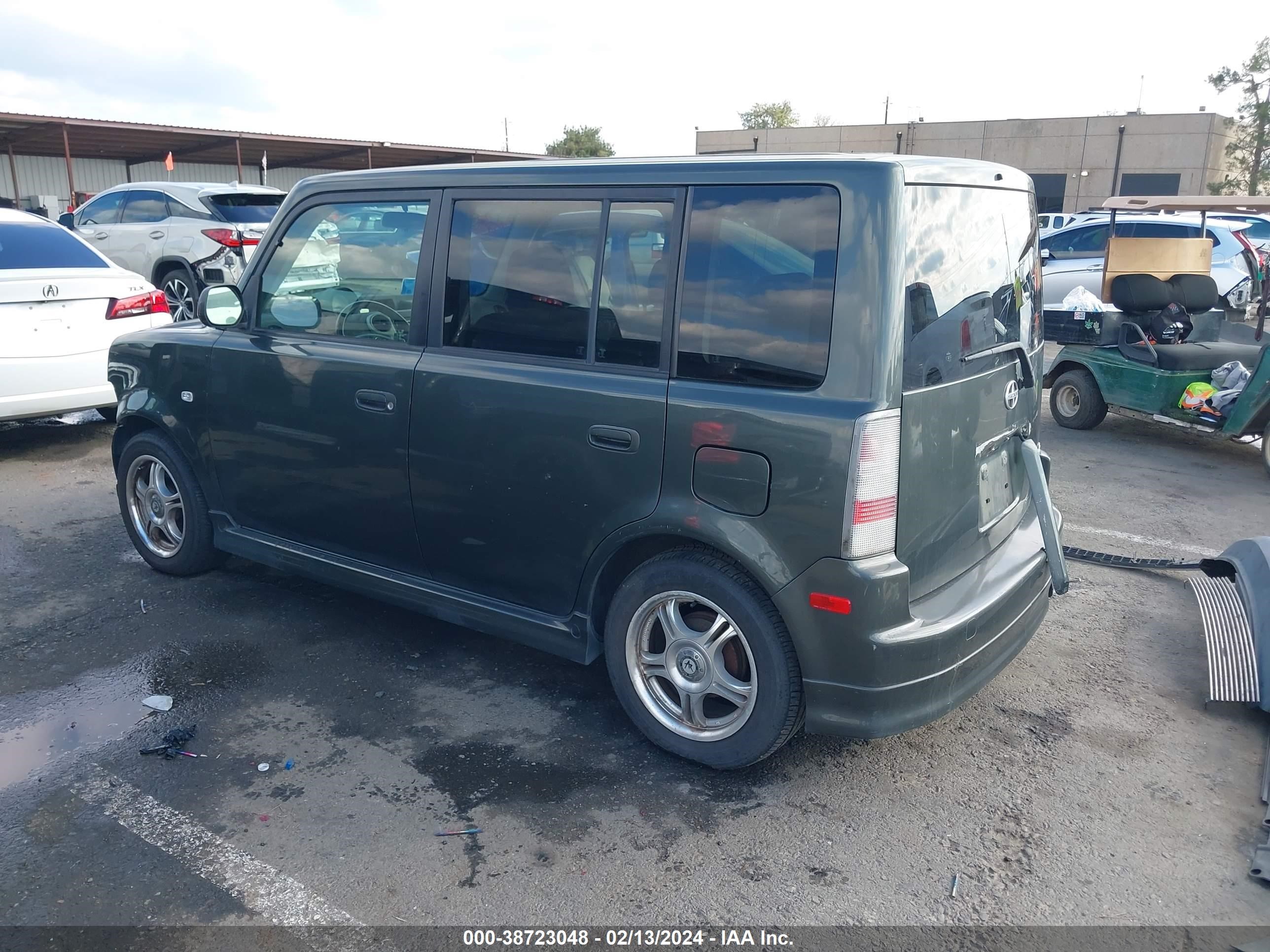 Photo 2 VIN: JTLKT324350200142 - SCION XB 