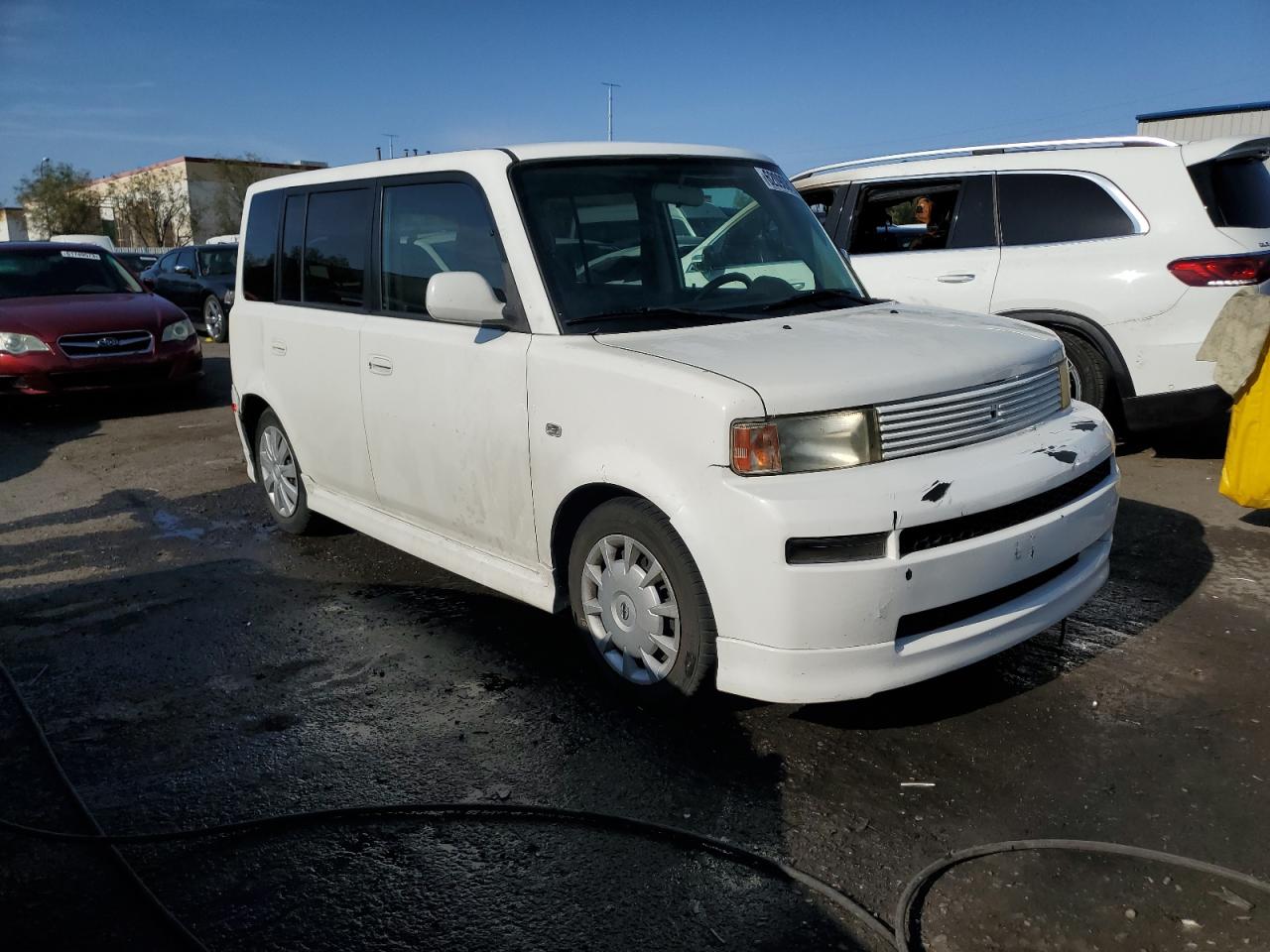 Photo 3 VIN: JTLKT324354012472 - SCION XB 